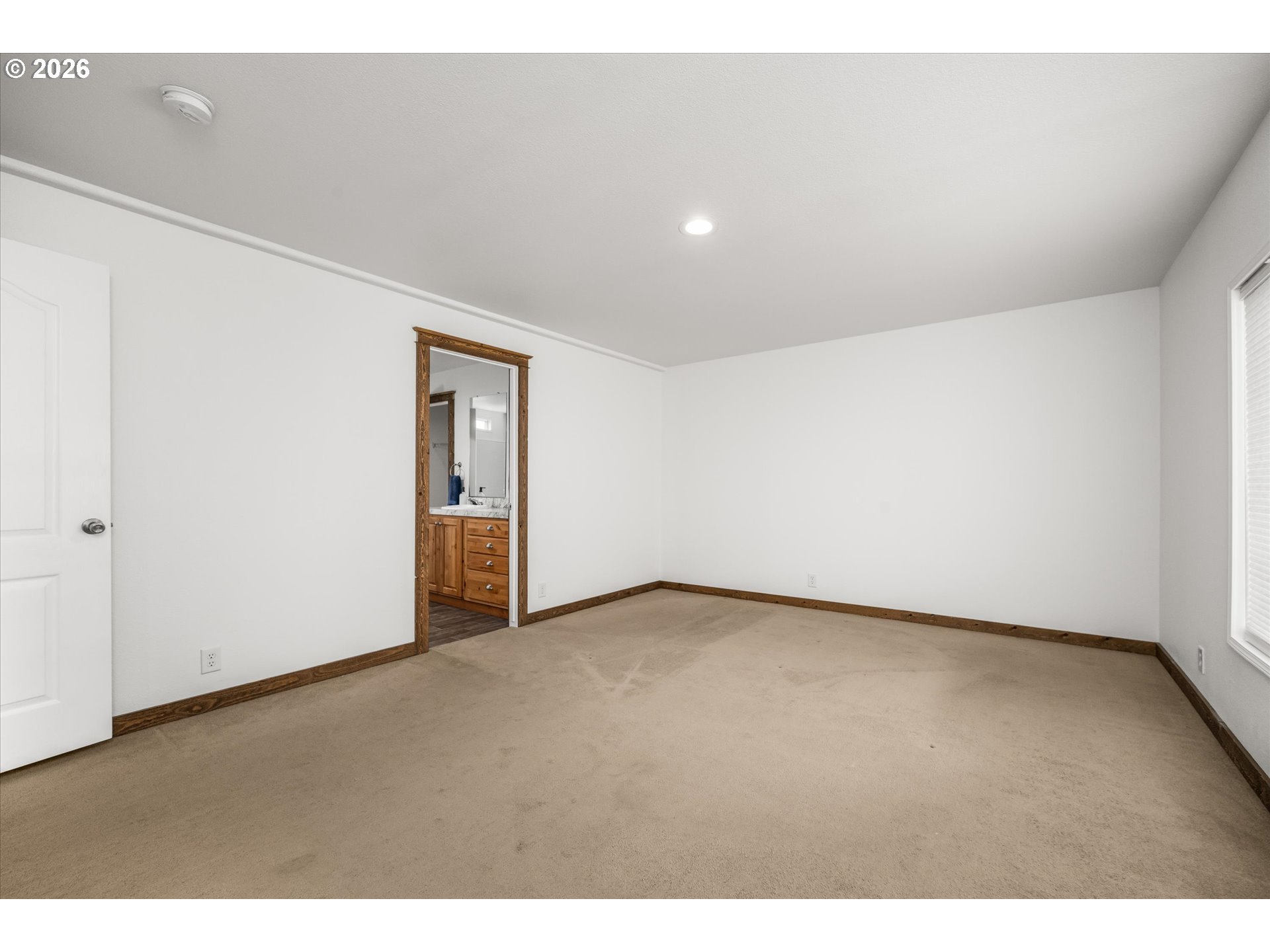 975 N 16TH ST, Cottage Grove, OR, 97424