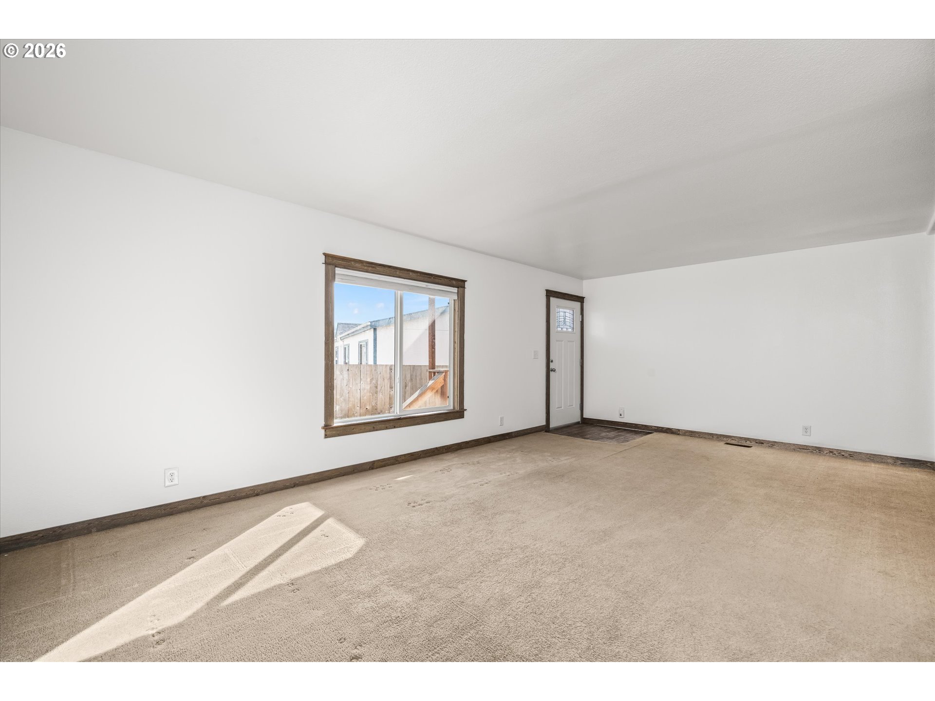 975 N 16TH ST, Cottage Grove, OR, 97424