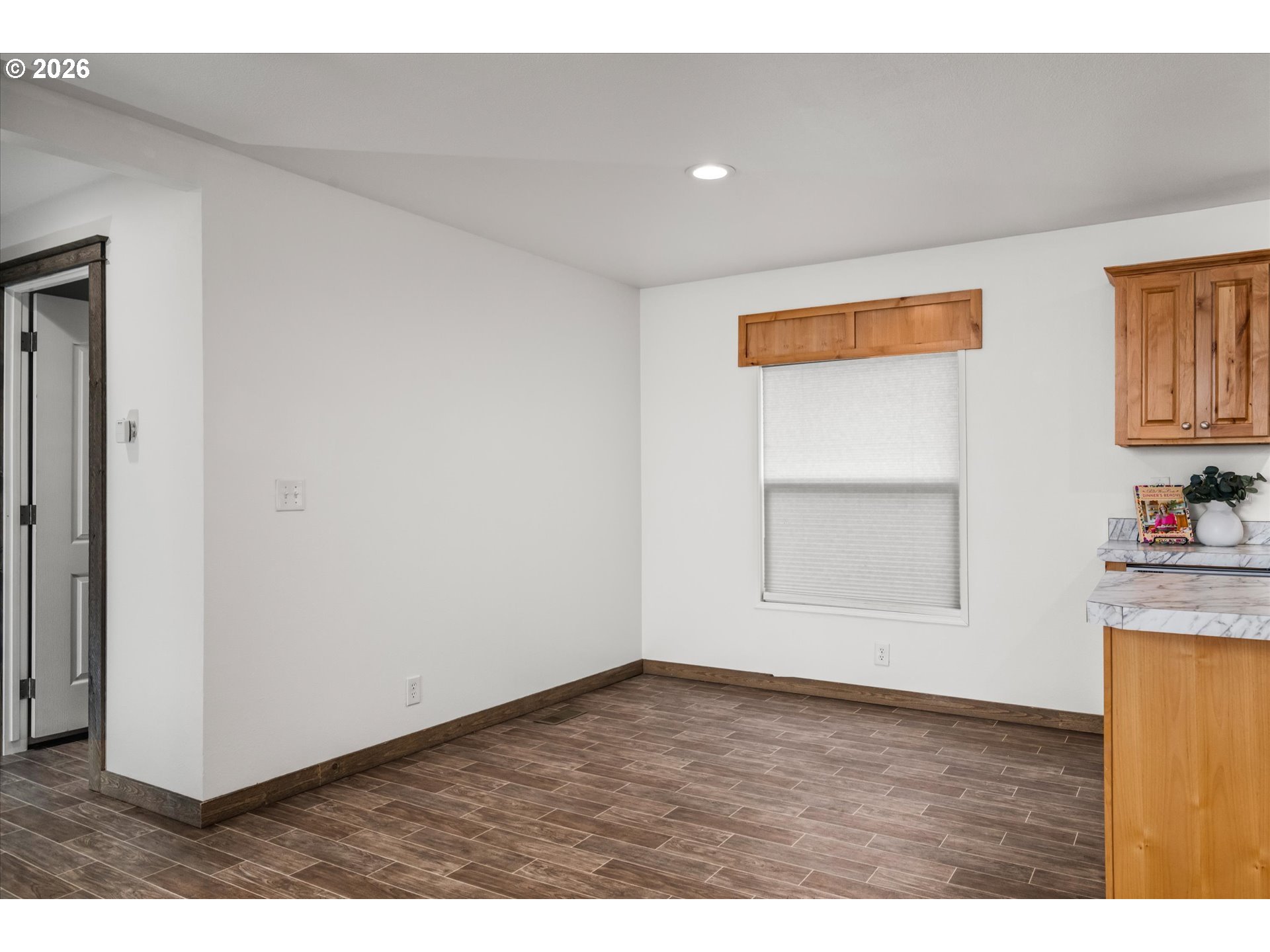 975 N 16TH ST, Cottage Grove, OR, 97424