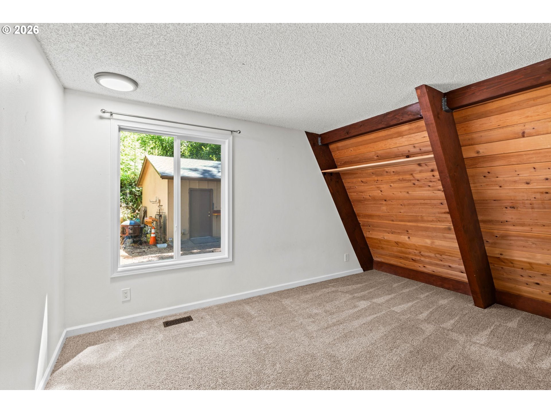 Property photo 13 of 33