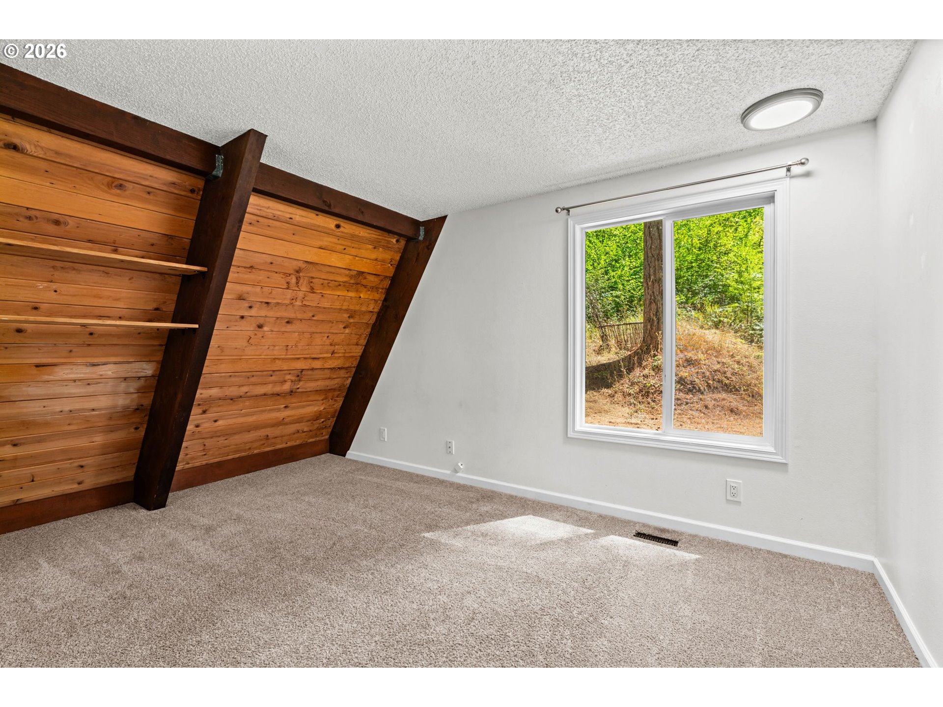 Property photo 15 of 33