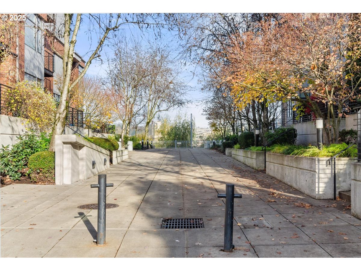 Photo #34: 515718407 Listing: Photo #34