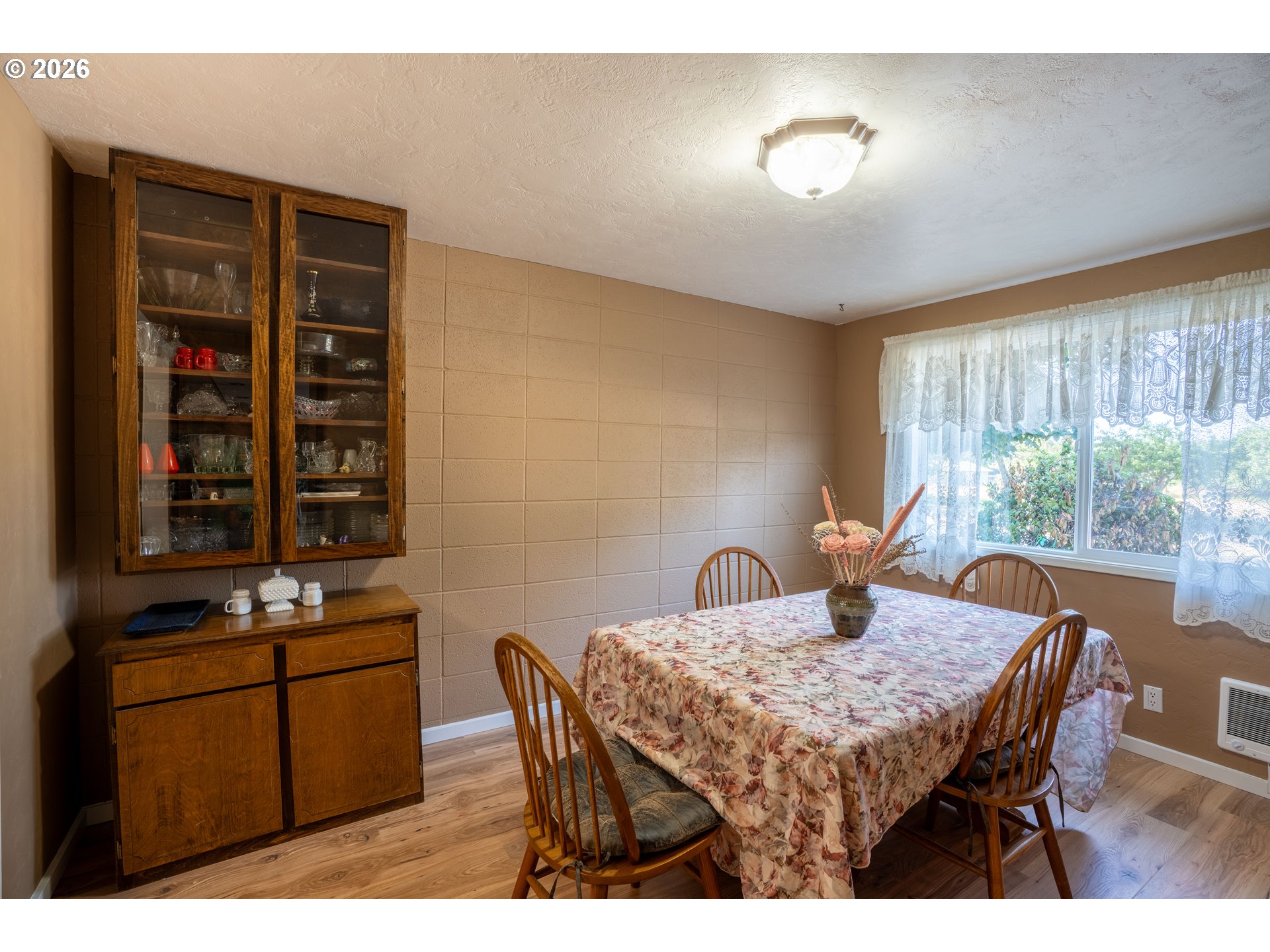 Property photo 9 of 48