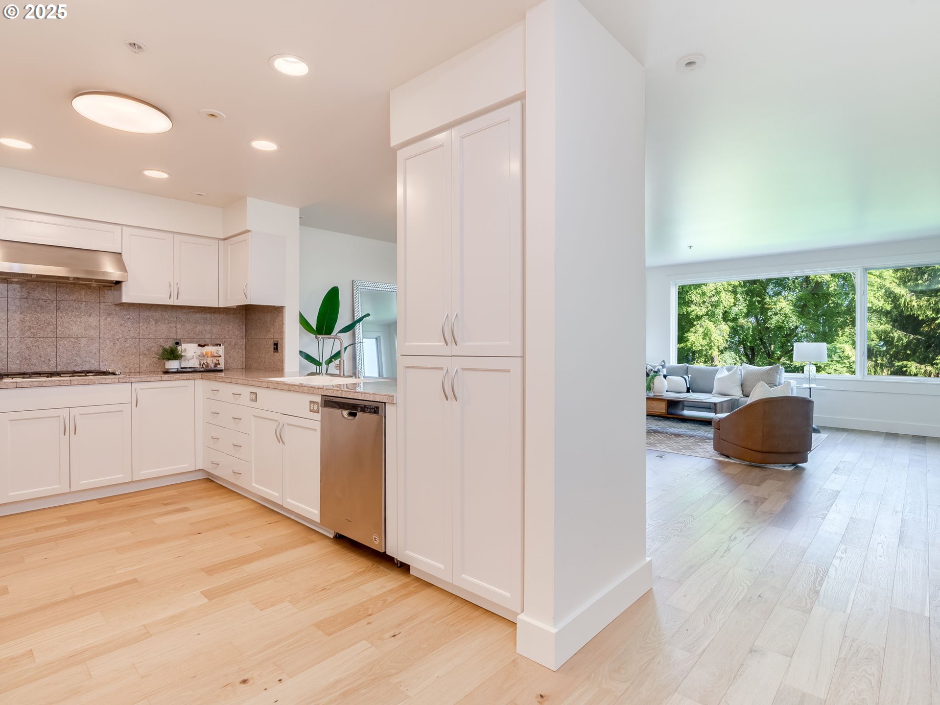 Photo #6: 518846702 Listing: Photo #6