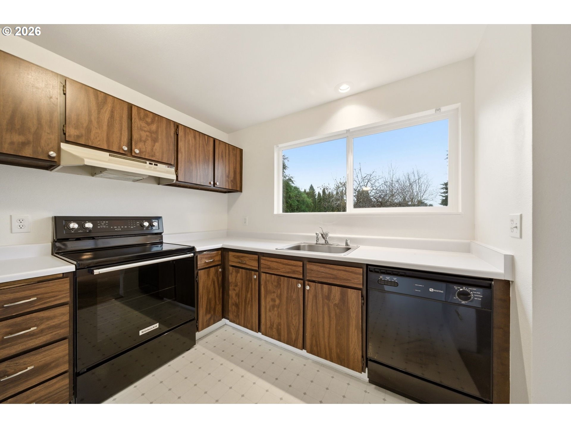 Photo #13: 519012420 Listing: Photo #13