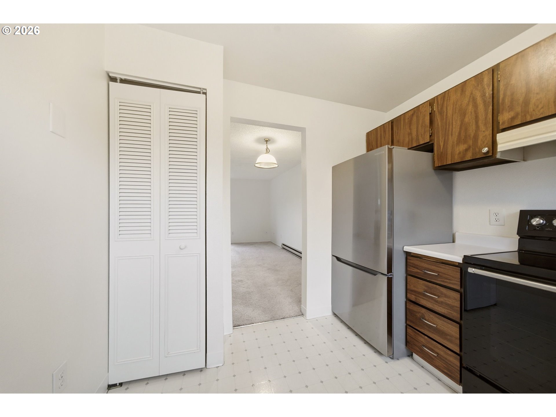 Photo #11: 519012420 Listing: Photo #11