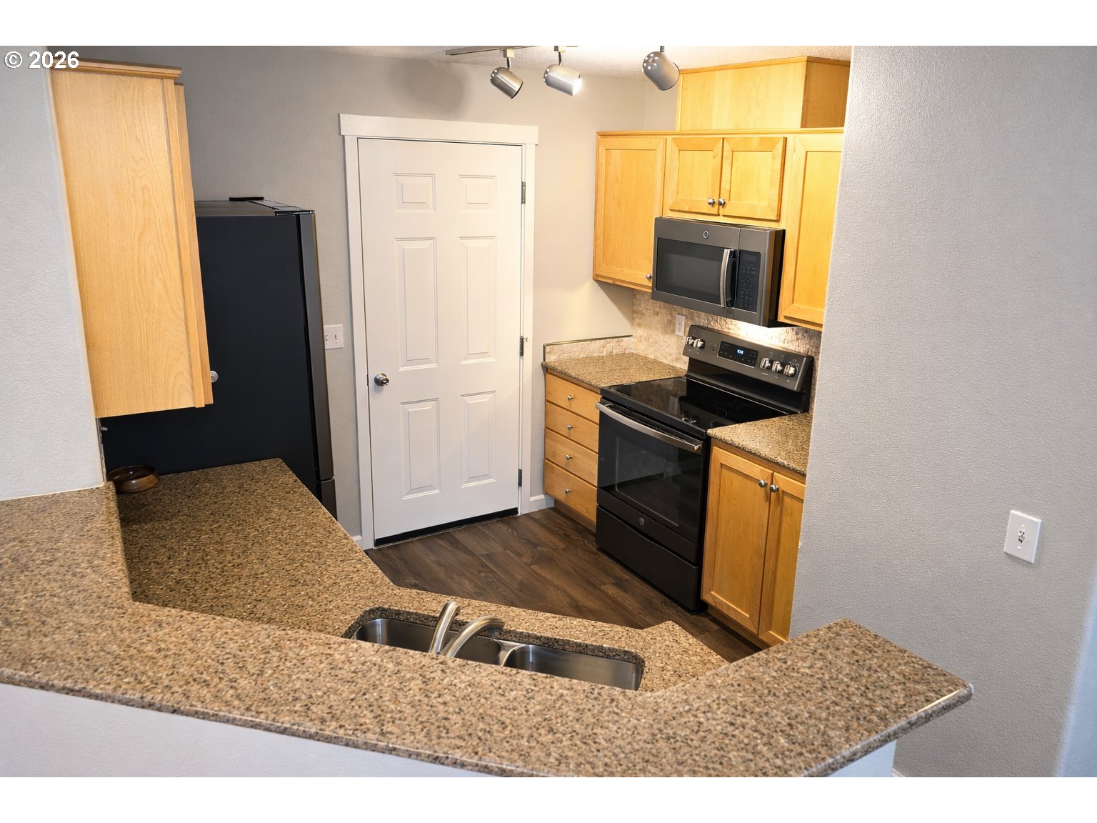 Photo #5: 519795353 Listing: Photo #5