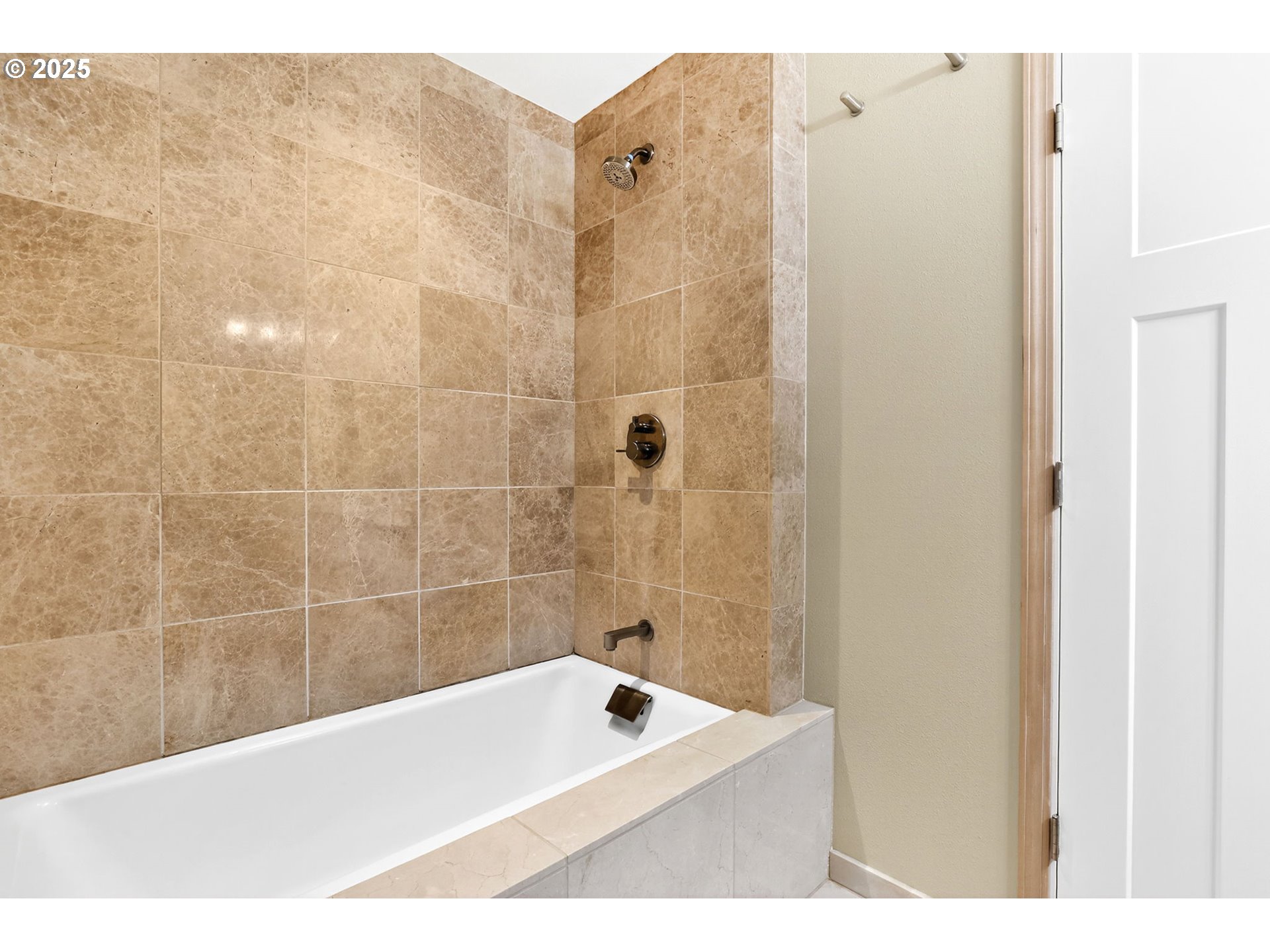 Photo #6: 520308782 Listing: Photo #6