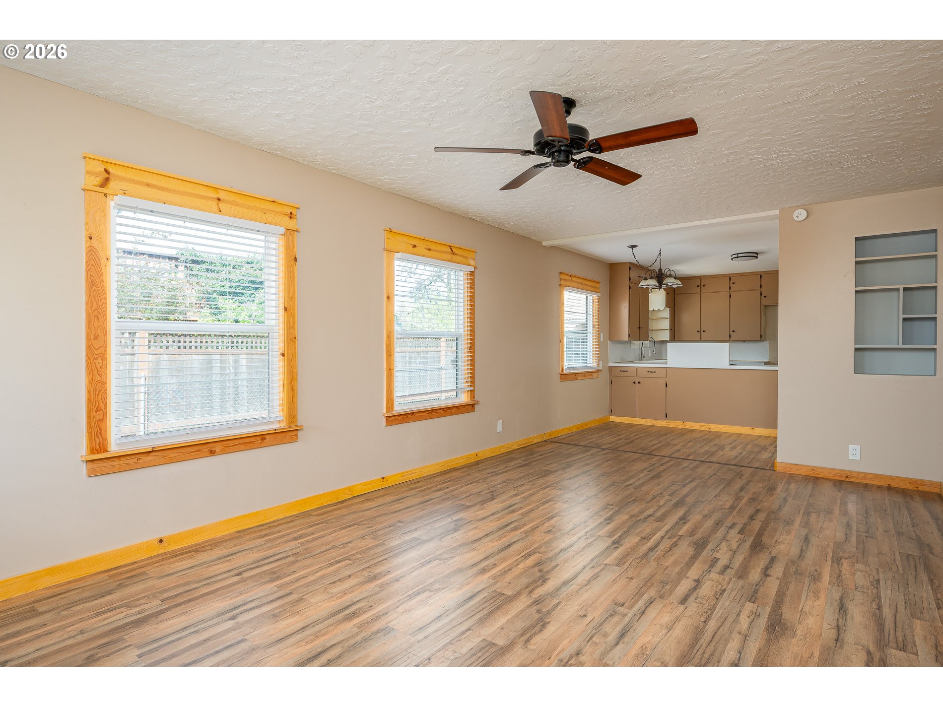 1520 N MAPLE ST, Canby, OR, 97013