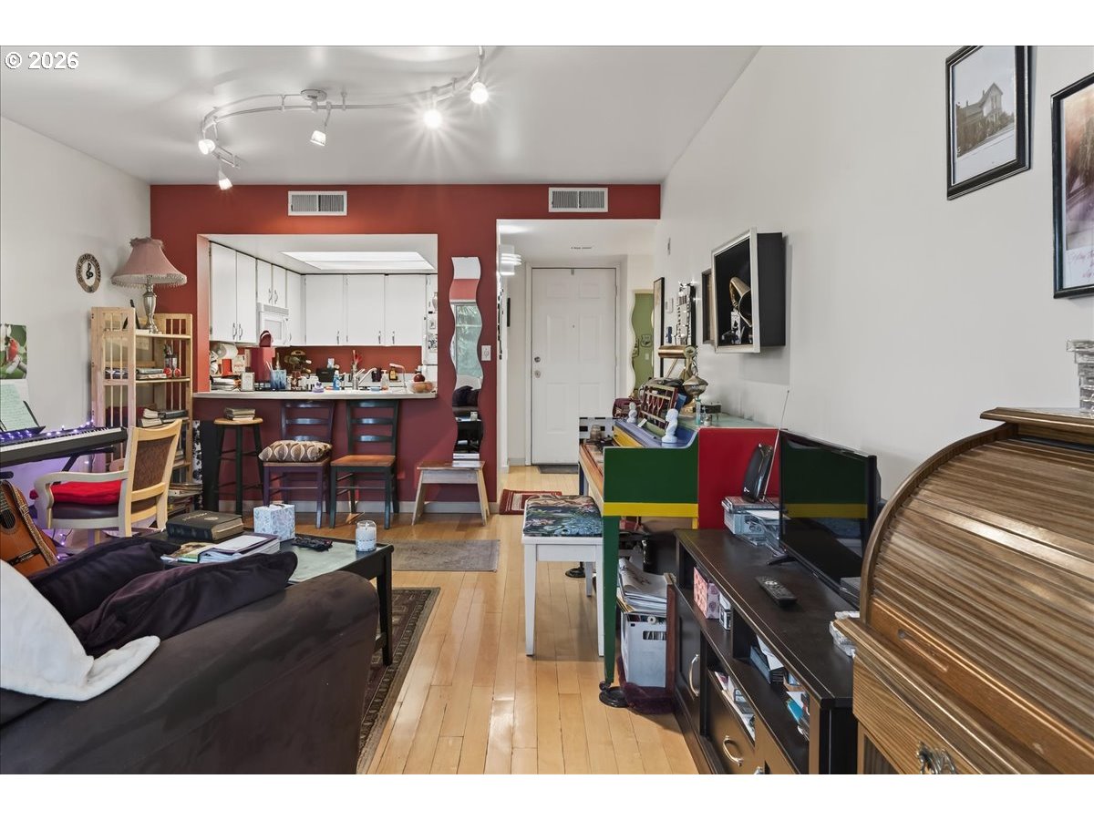 Photo #11: 524399825 Listing: Photo #11