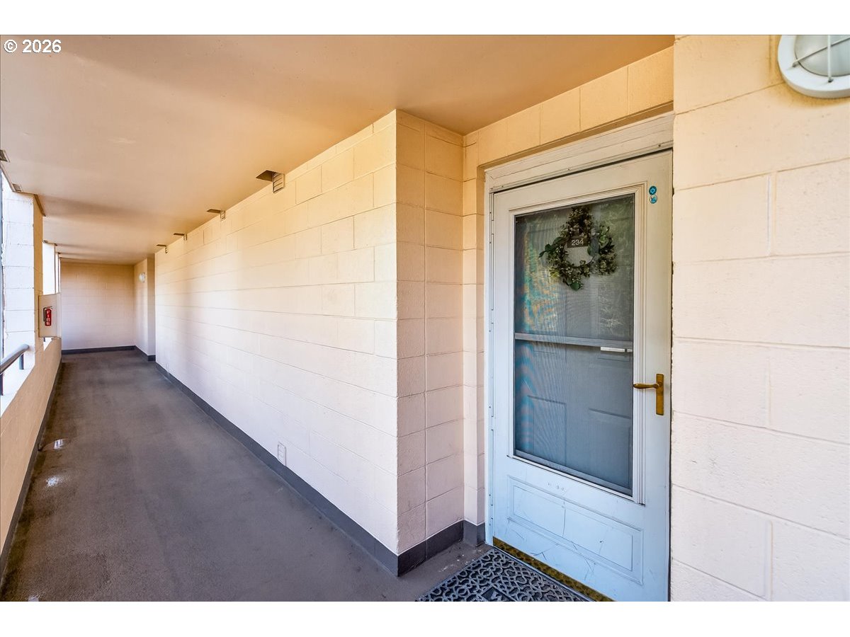 Photo #2: 524399825 Listing: Photo #2