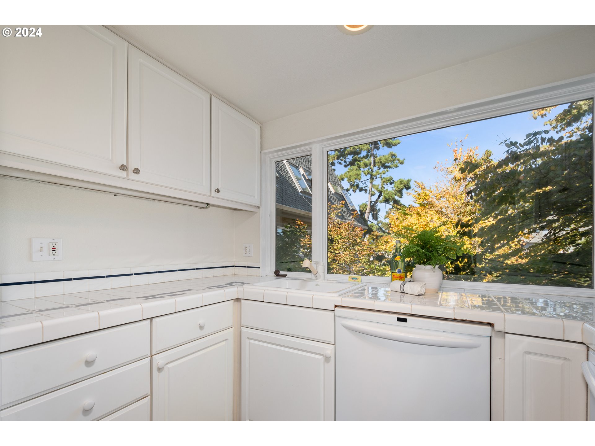 Photo #12: 524543263 Listing: Photo #12