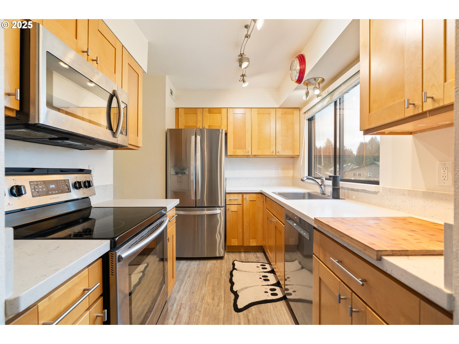 Photo #5: 526379219 Listing: Photo #5