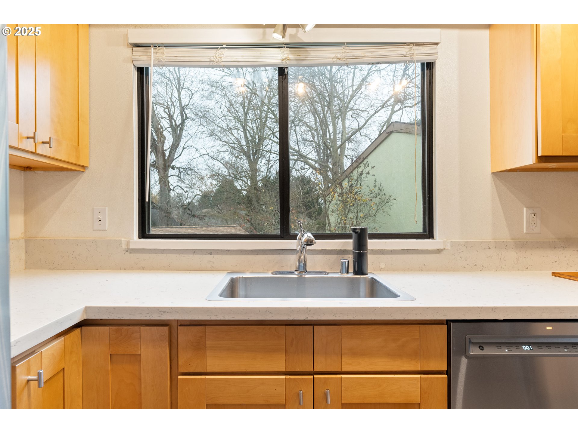 Photo #6: 526379219 Listing: Photo #6