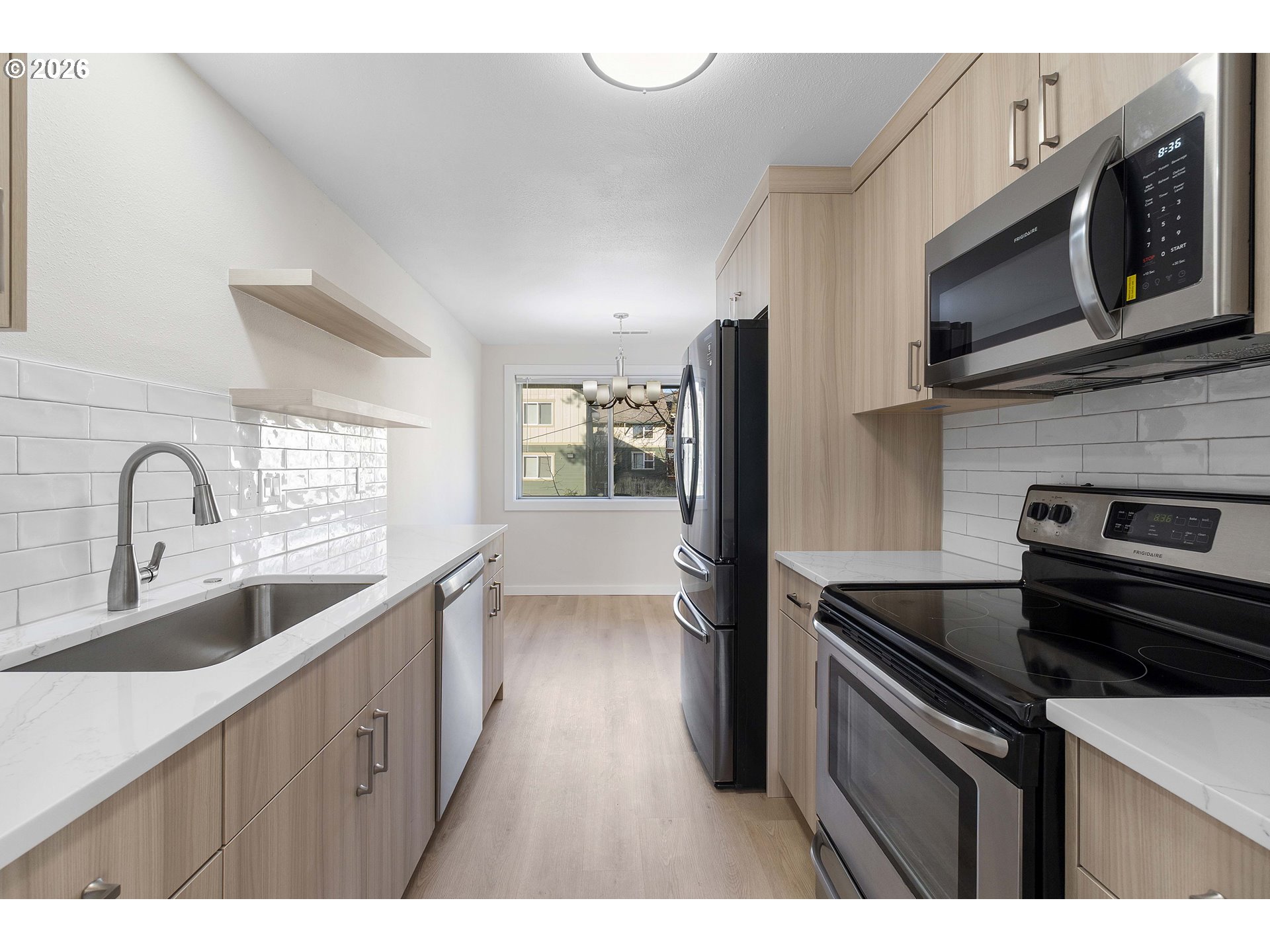 Photo #5: 526672854 Listing: Photo #5