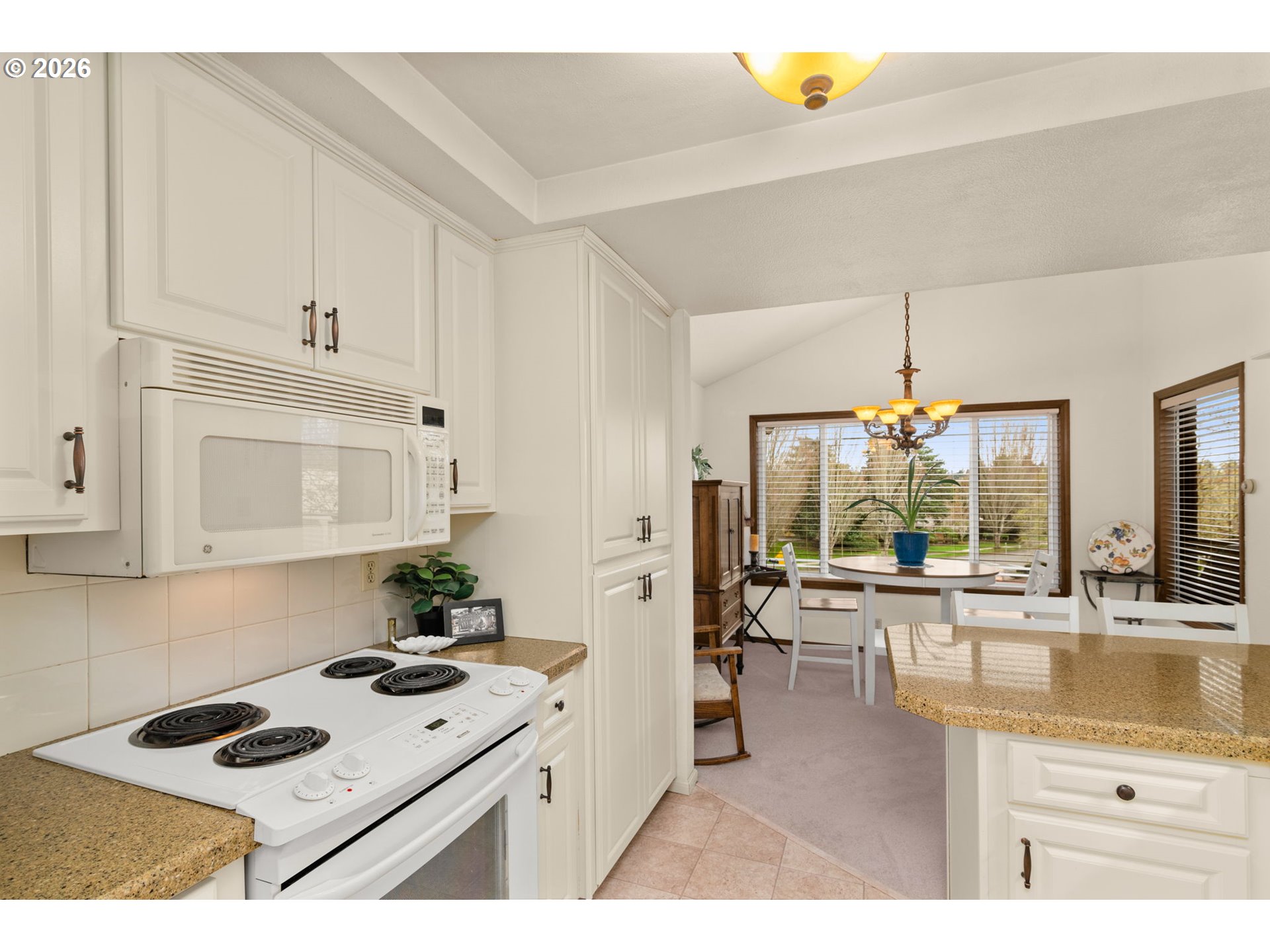 Photo #2: 526843810 Listing: Photo #2