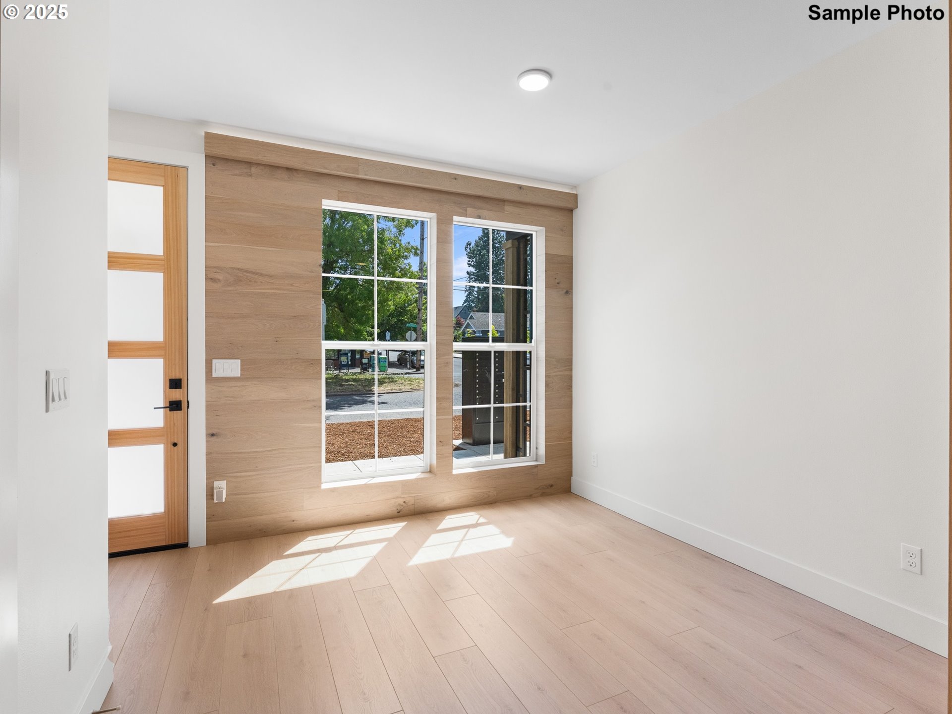 3005 NE Ainsworth ST, Portland, OR, 97211