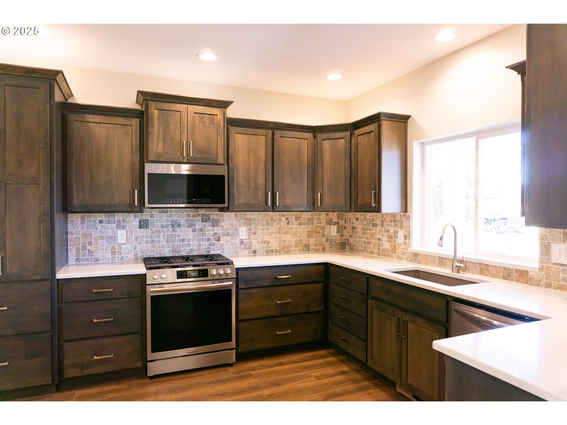 240 SW Jefferson ST, Sheridan, OR, 97378