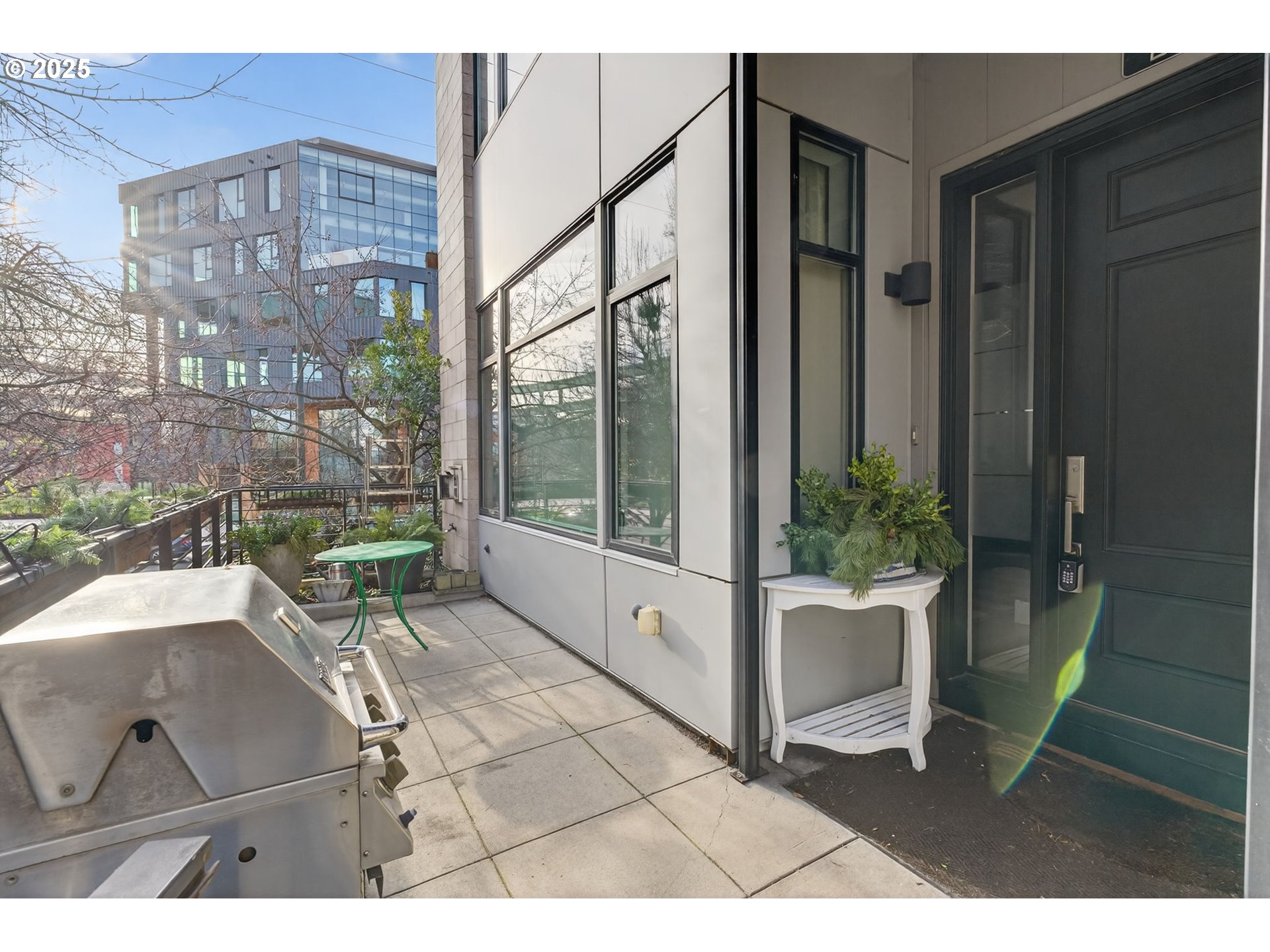 2714 NE EVERETT ST, Portland, OR, 97232