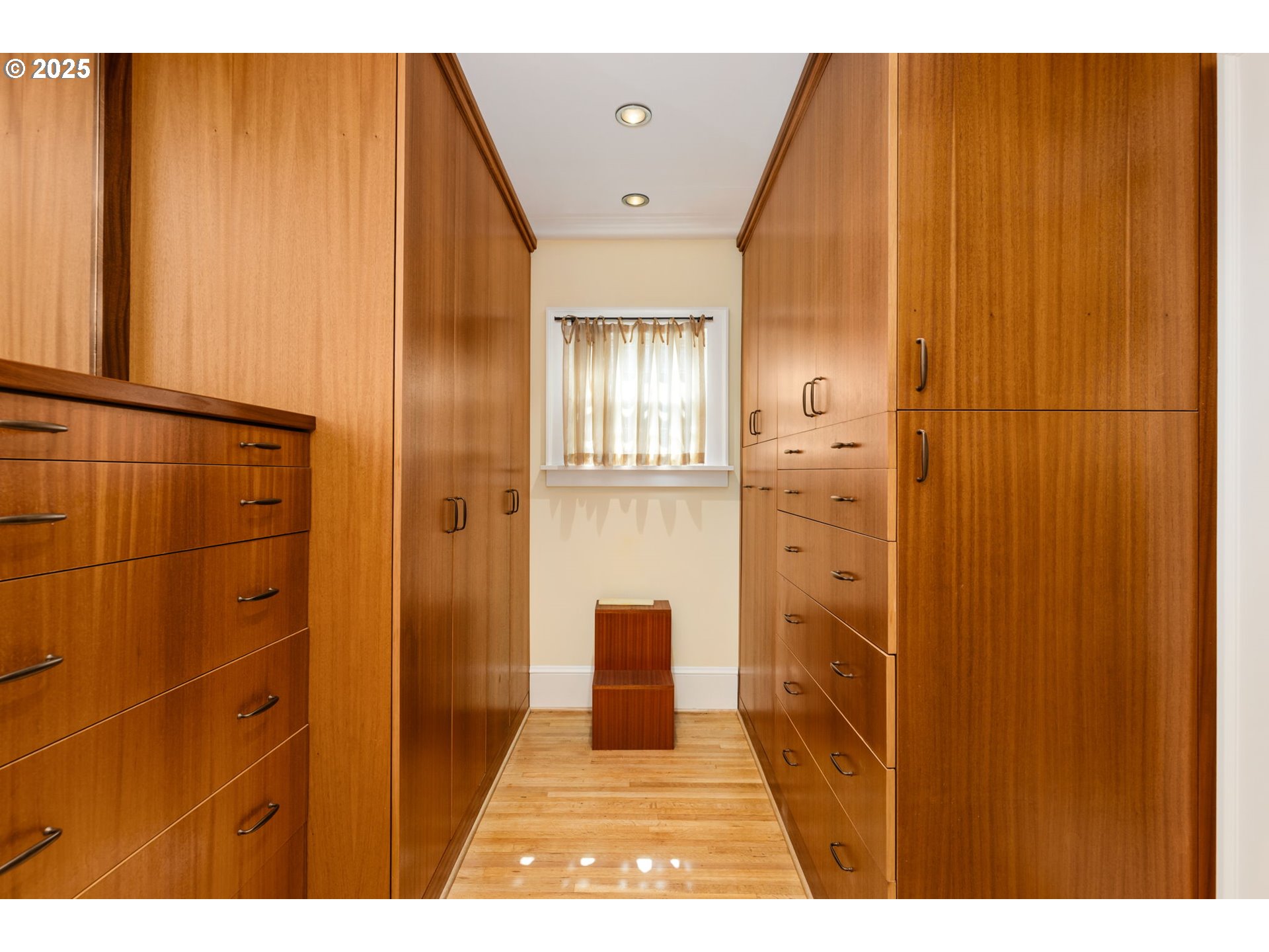 745 NW CULPEPPER TER, Portland, OR, 97210