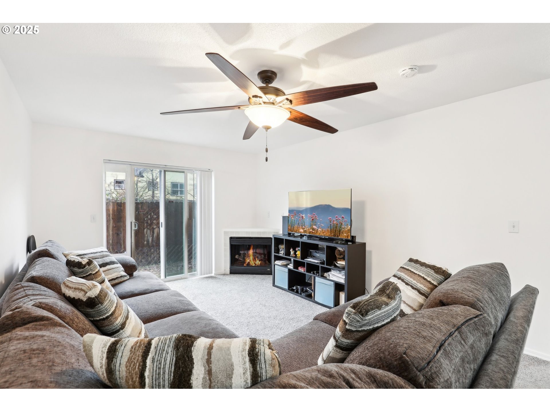 Photo #3: 530105004 Listing: Photo #3