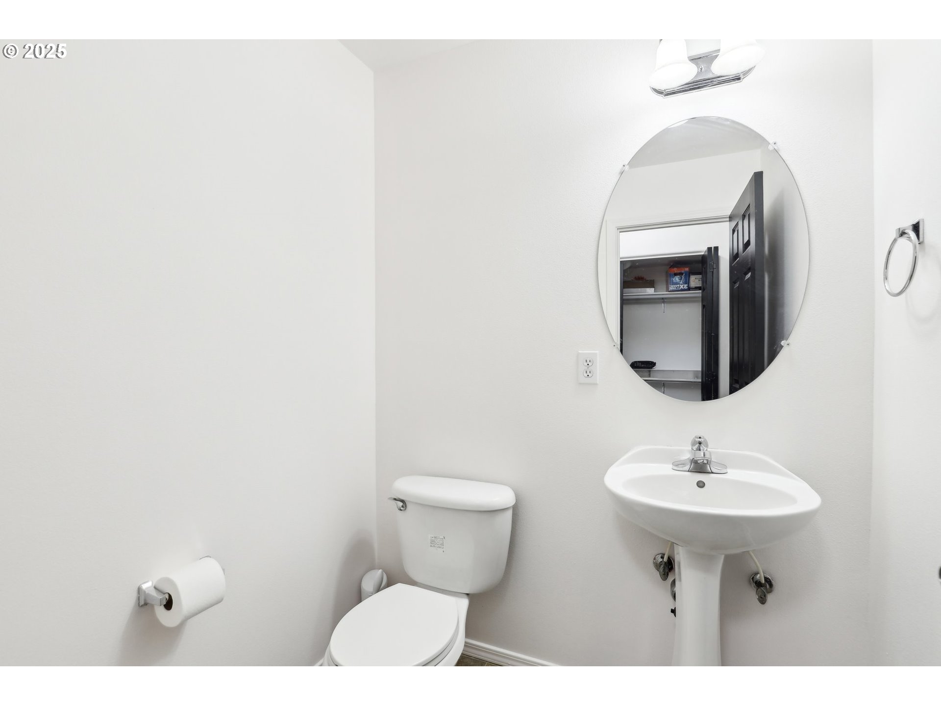 Photo #9: 530105004 Listing: Photo #9