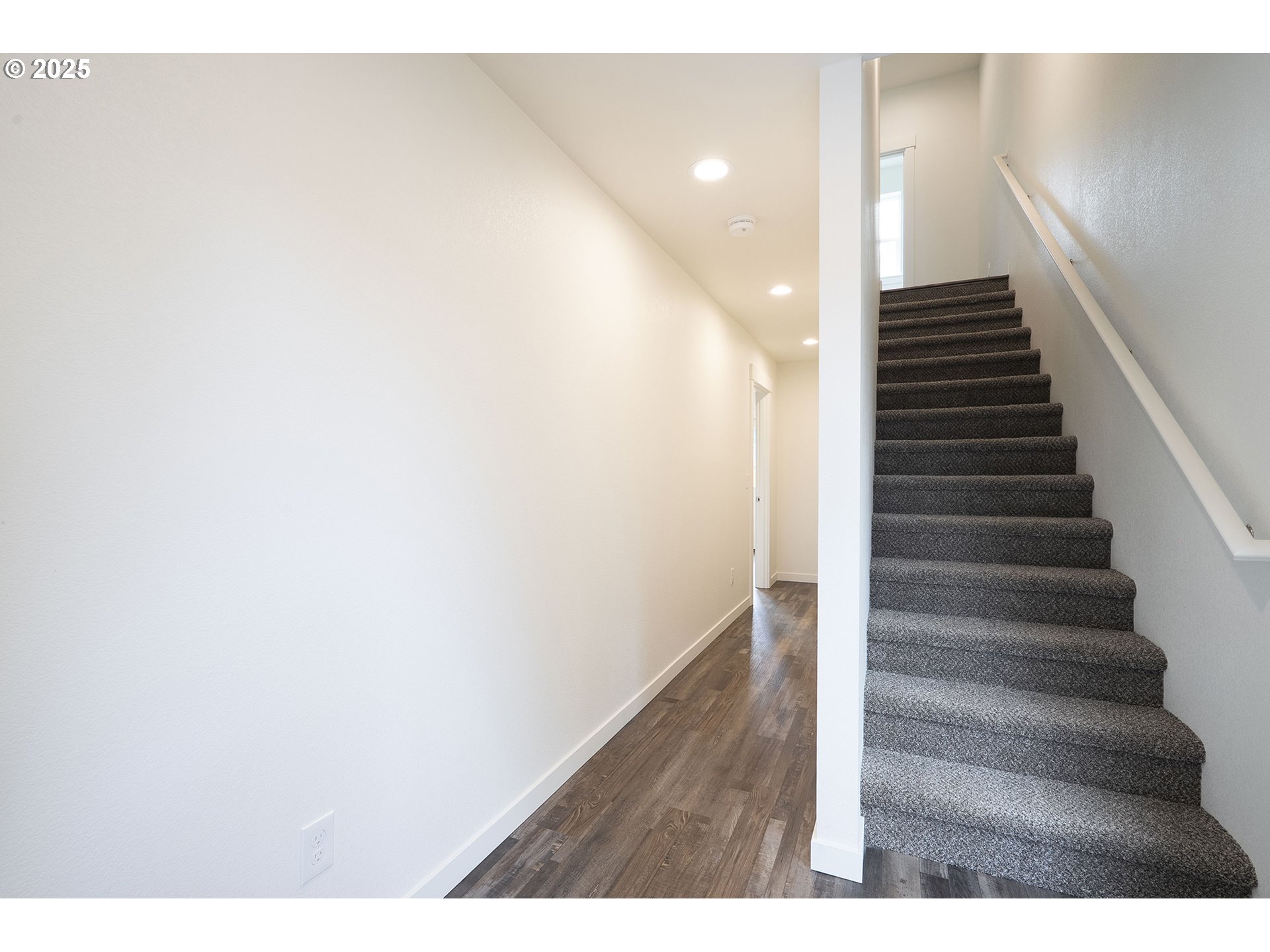 Photo #4: 531466984 Listing 