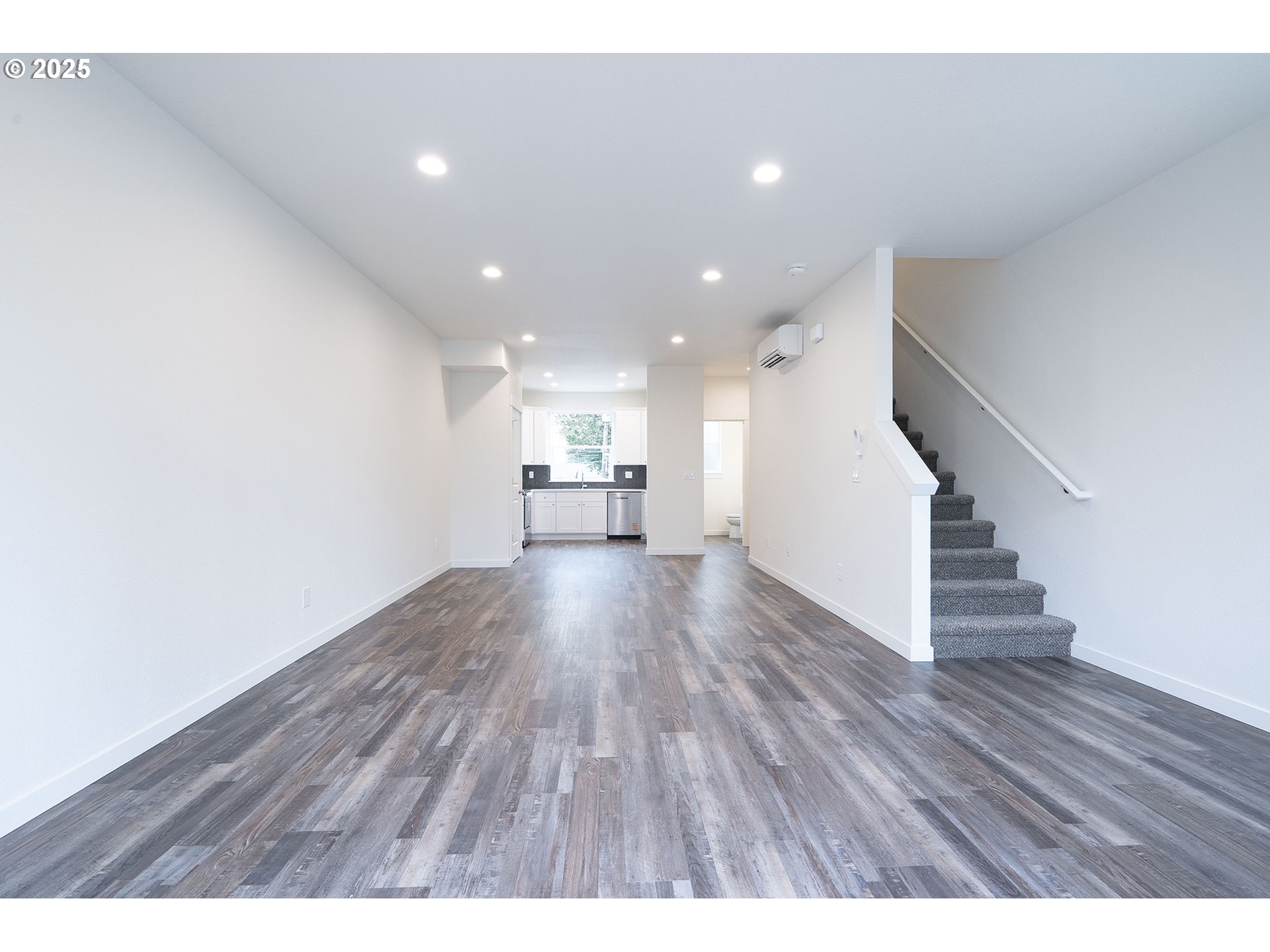 Photo #8: 531466984 Listing: Photo #8