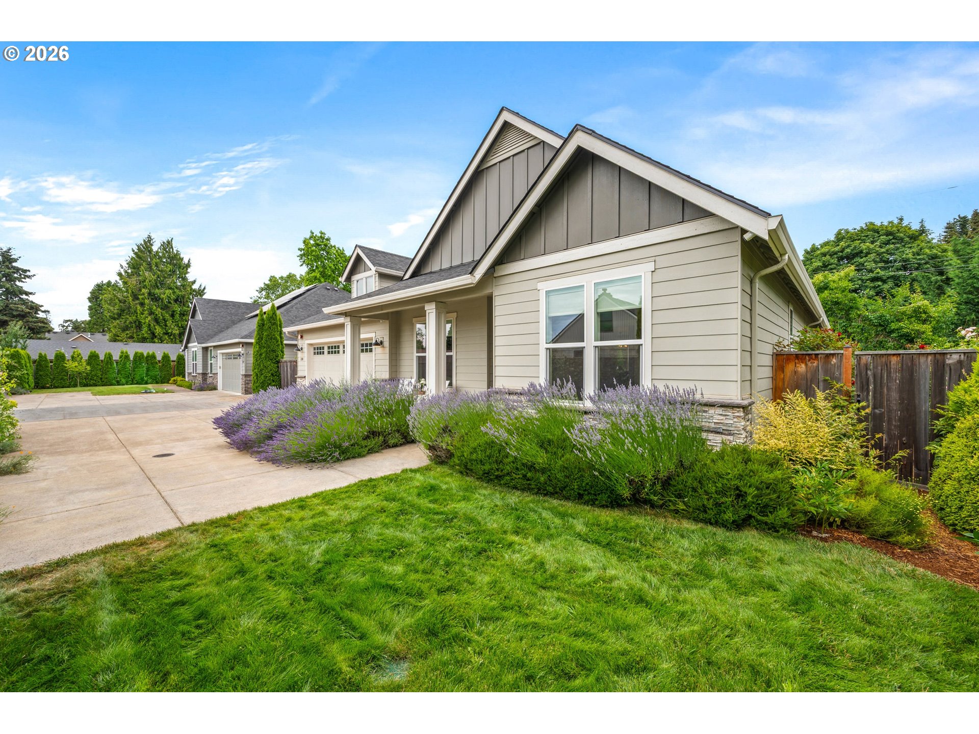 Photo of 2301 OAKWAY TER Eugene OR 97401
