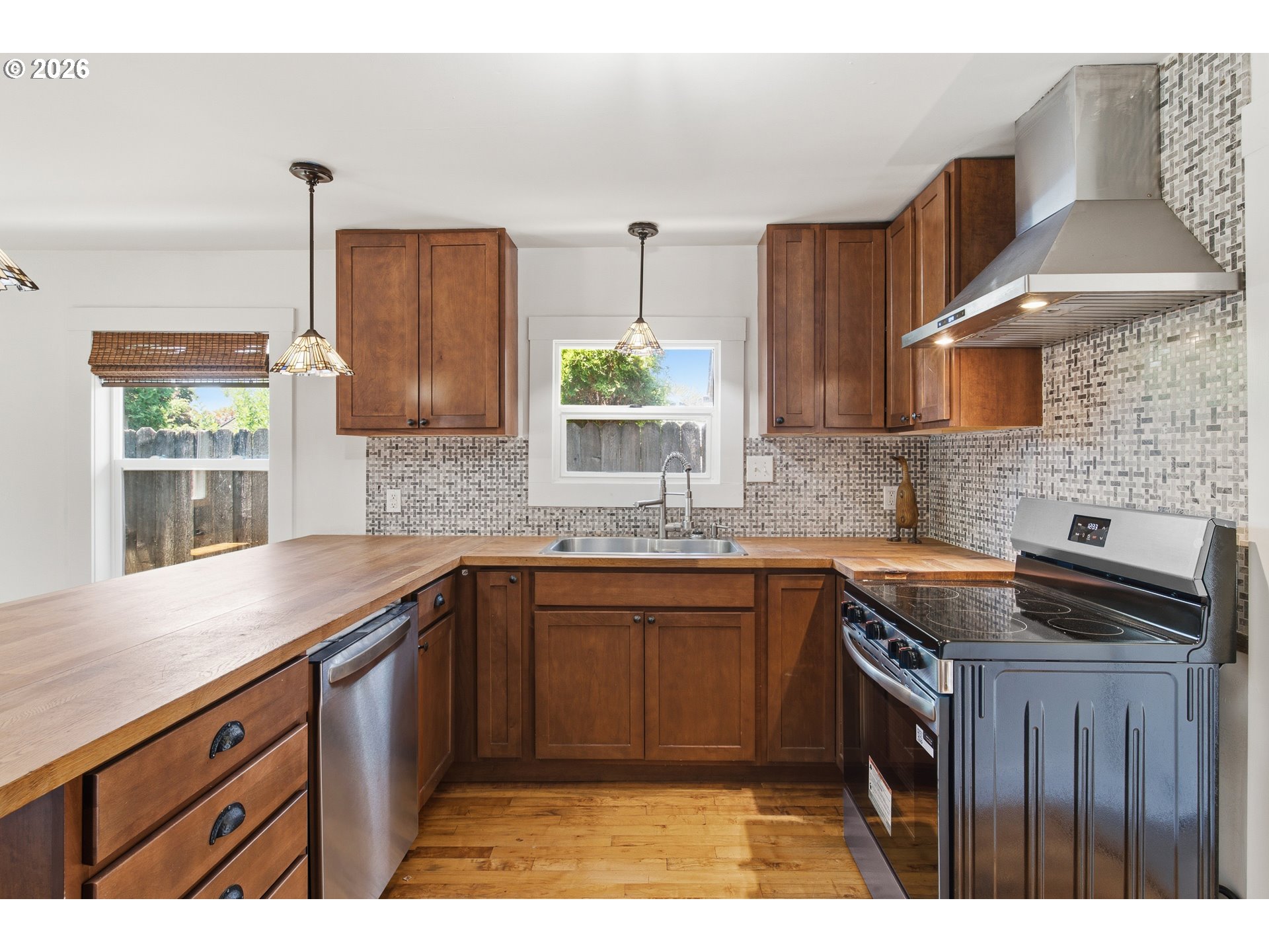 307 W 2nd St