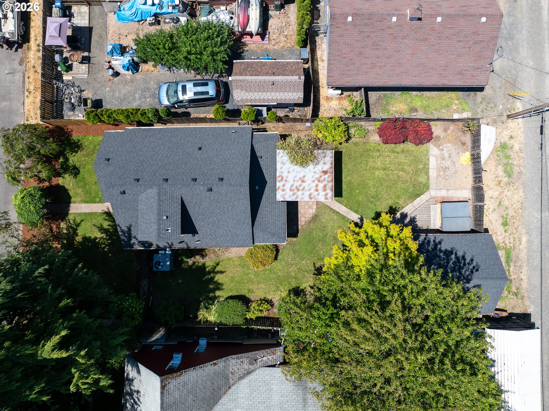 307 W 2nd St