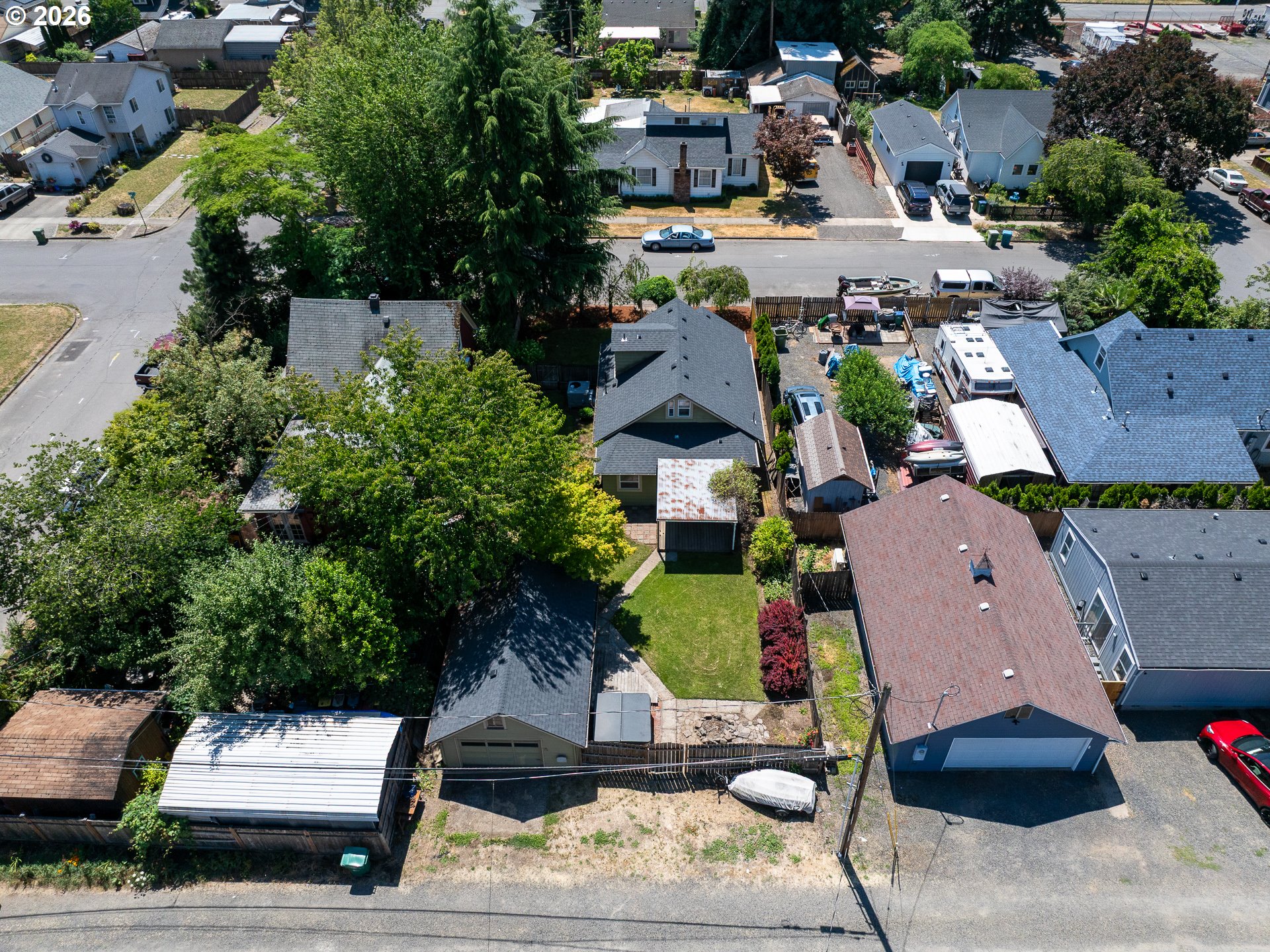307 W 2nd St