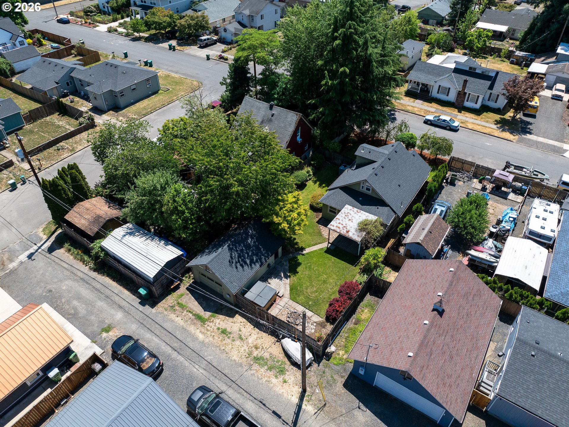 307 W 2nd St