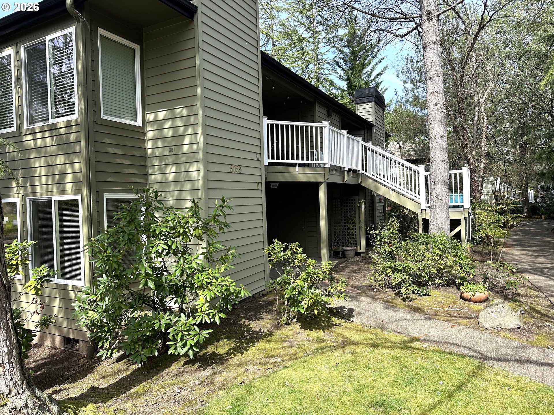 5059 FOOTHILLS DR UNIT D (112), Lake Oswego, OR, 97034
