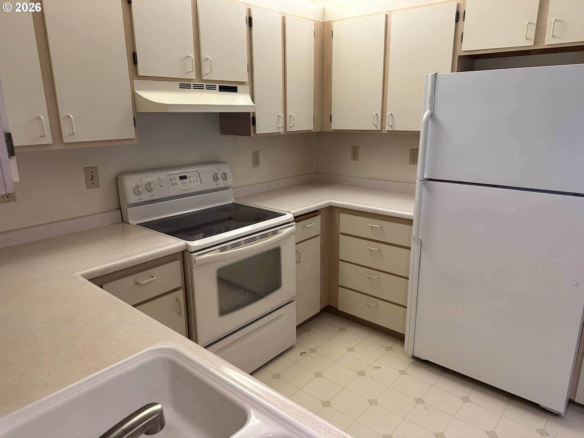 5059 FOOTHILLS DR UNIT D (112), Lake Oswego, OR, 97034