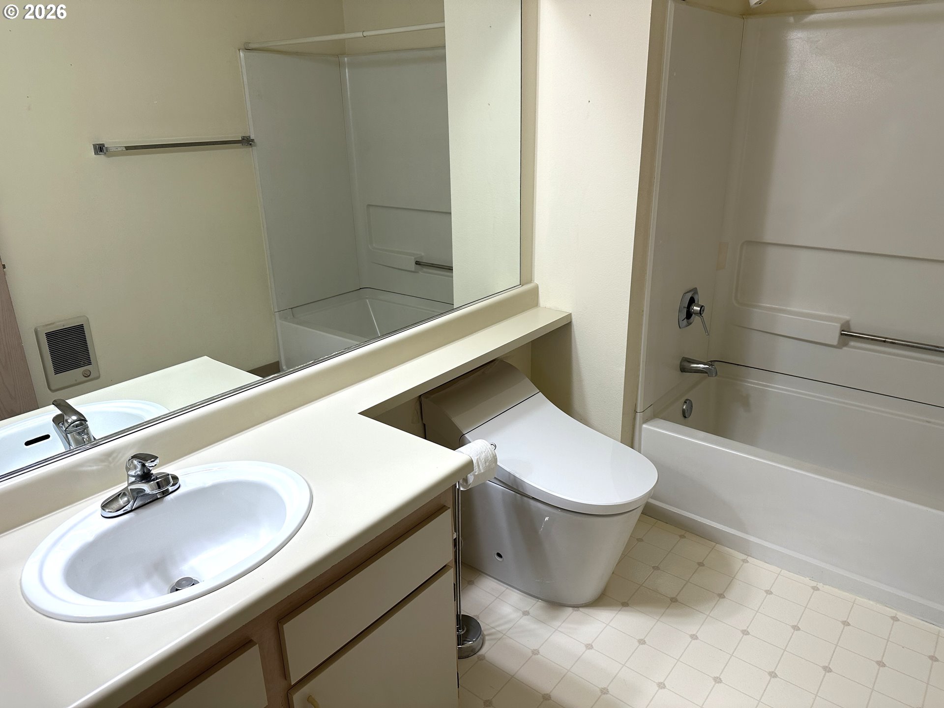 5059 FOOTHILLS DR UNIT D (112), Lake Oswego, OR, 97034