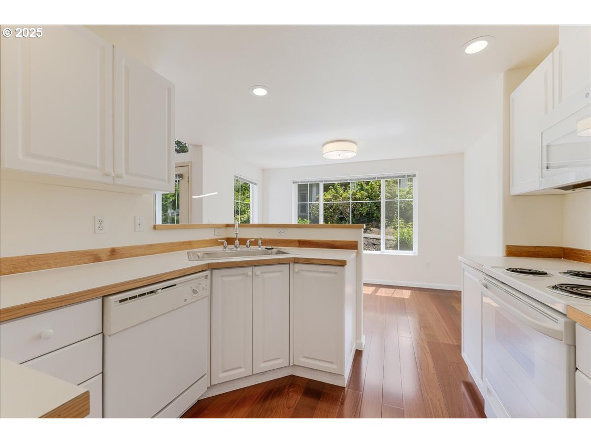Photo #17: 532863128 Listing: Photo #17