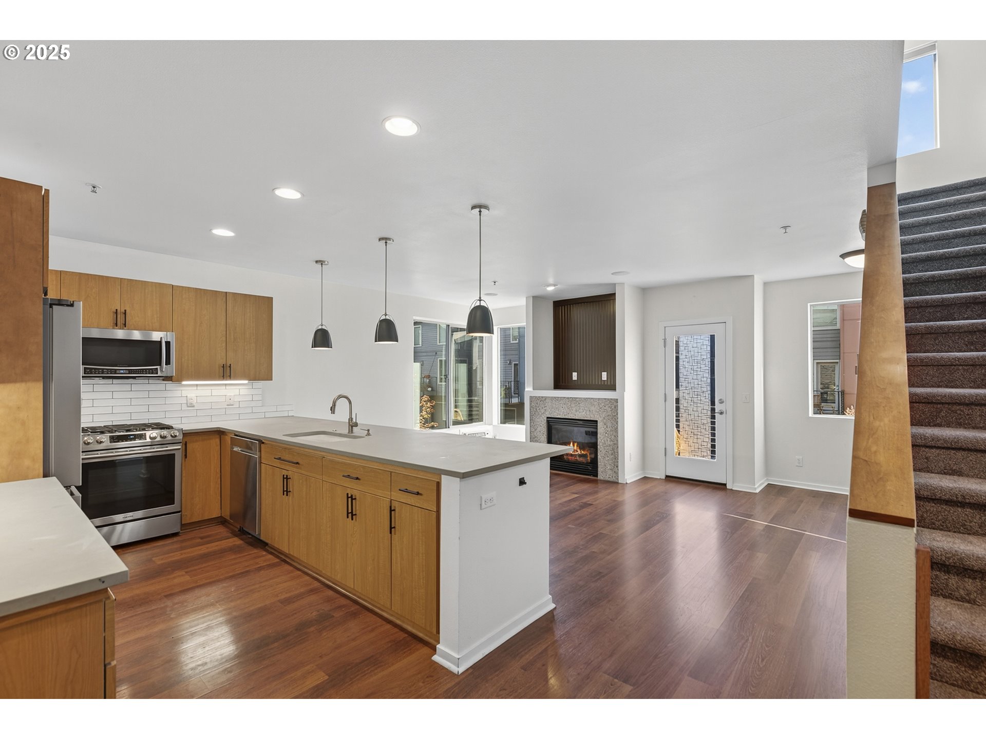 Photo #3: 533004648 Listing: Photo #3