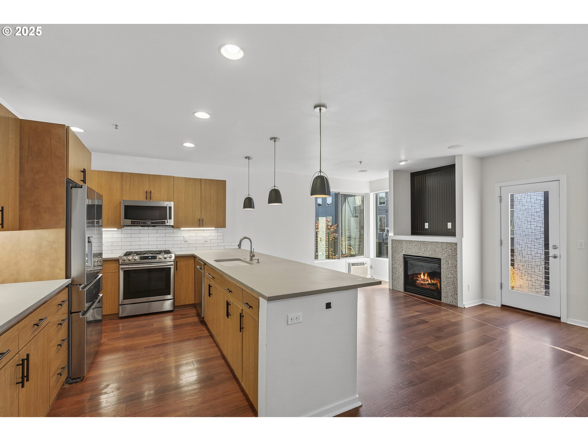 Photo #4: 533004648 Listing: Photo #4