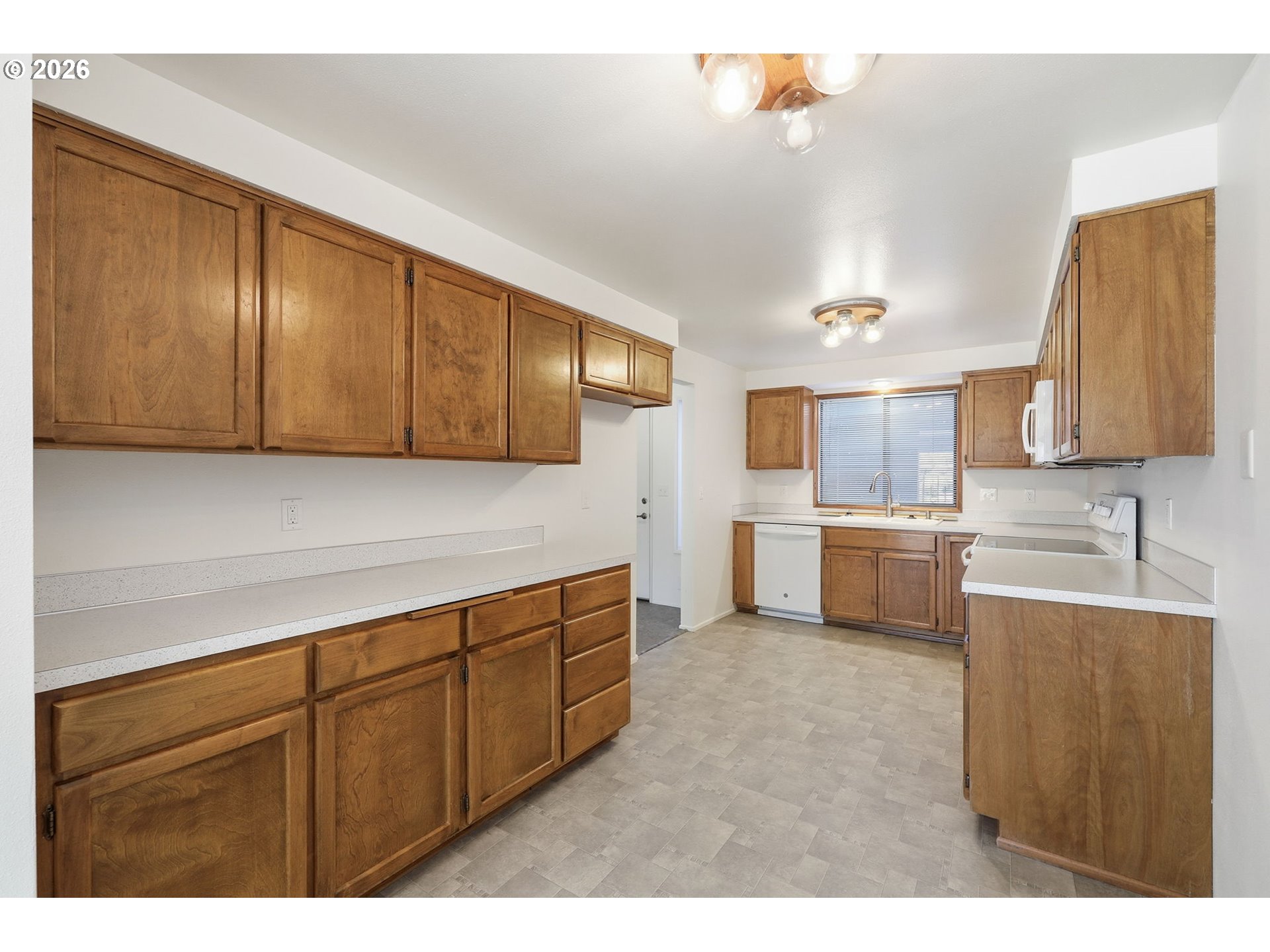 2281 RIDGEWAY DR, Eugene, OR, 97401