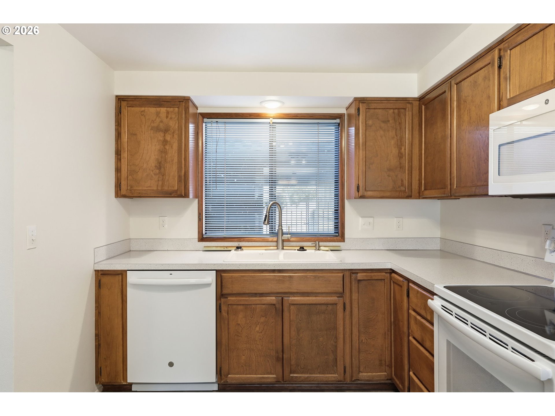 2281 RIDGEWAY DR, Eugene, OR, 97401