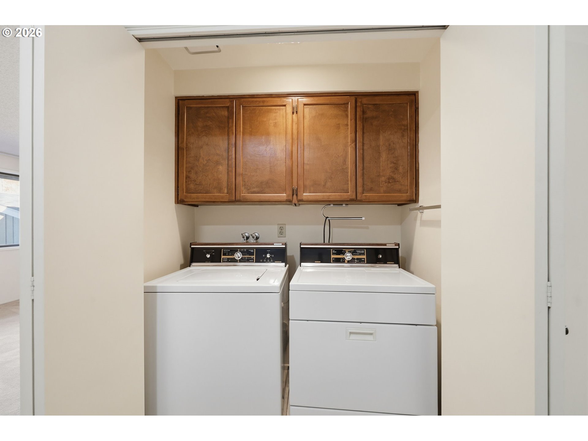 2281 RIDGEWAY DR, Eugene, OR, 97401