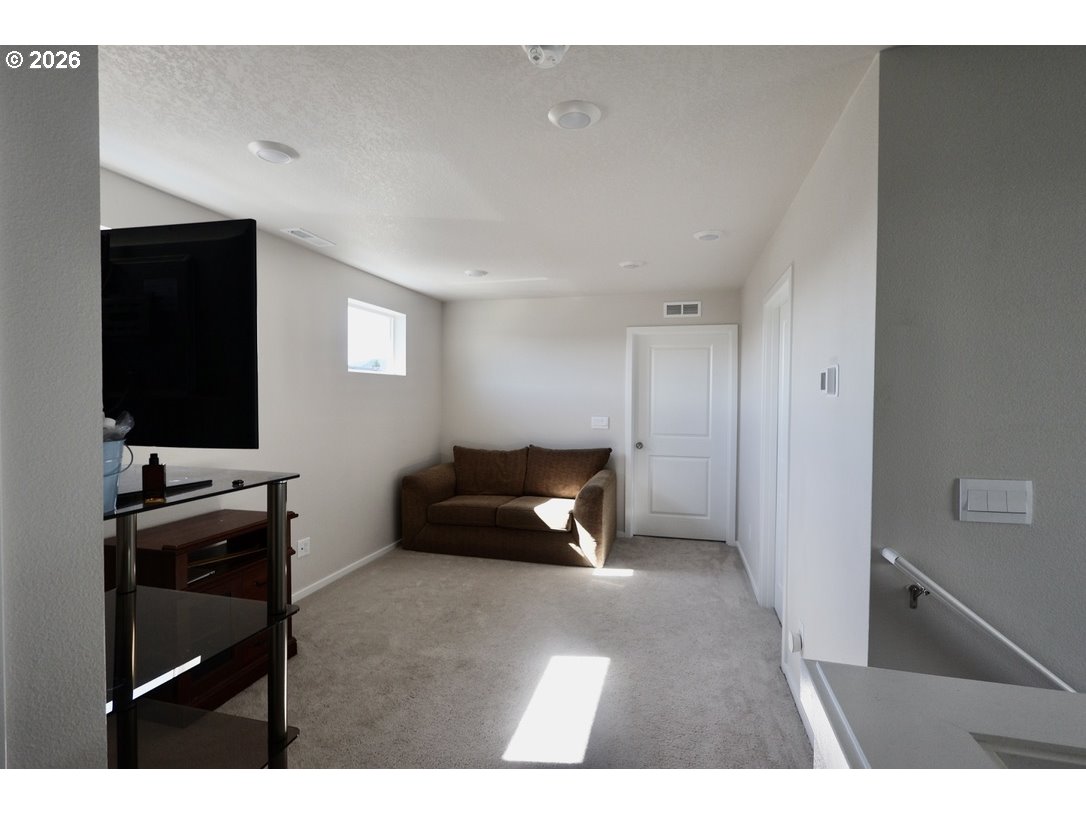 Property photo 5 of 14