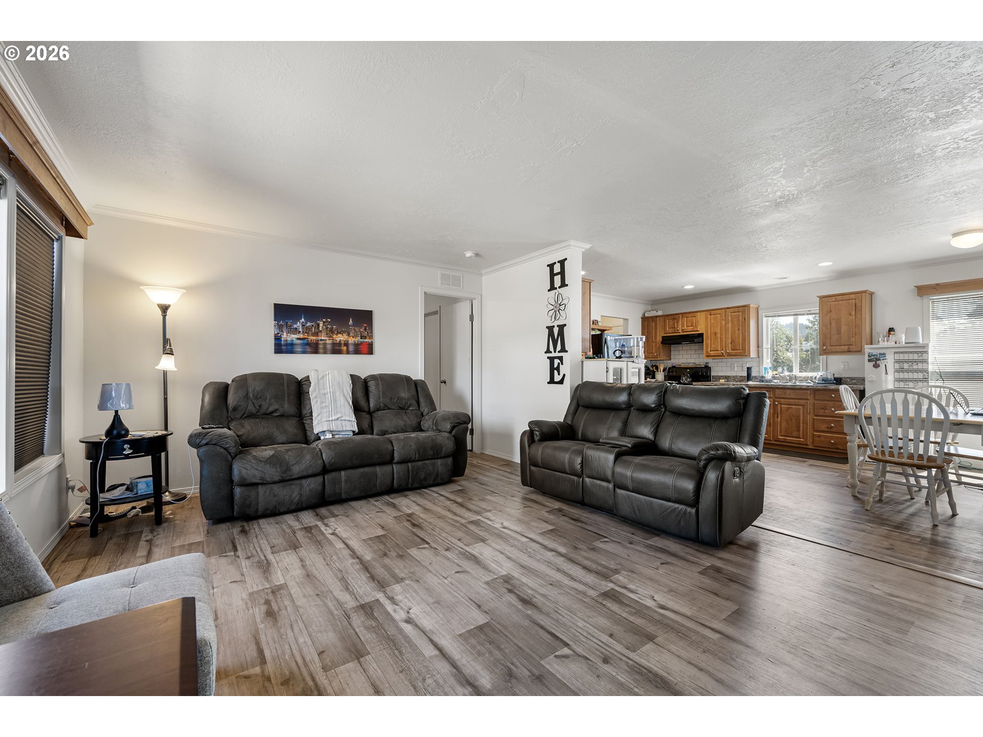 Property photo 5 of 40