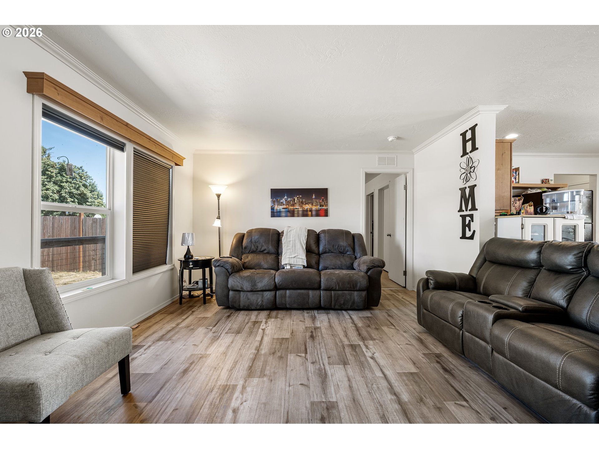 Property photo 6 of 40