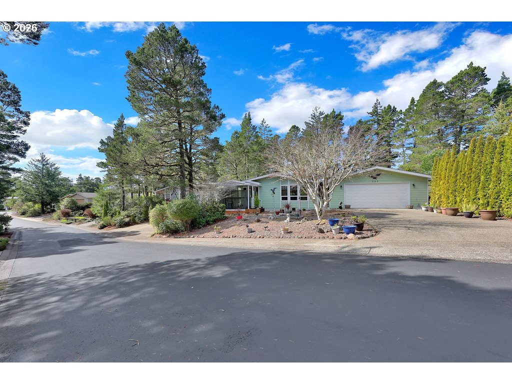 129 EVERGREEN LN, Florence, OR, 97439
