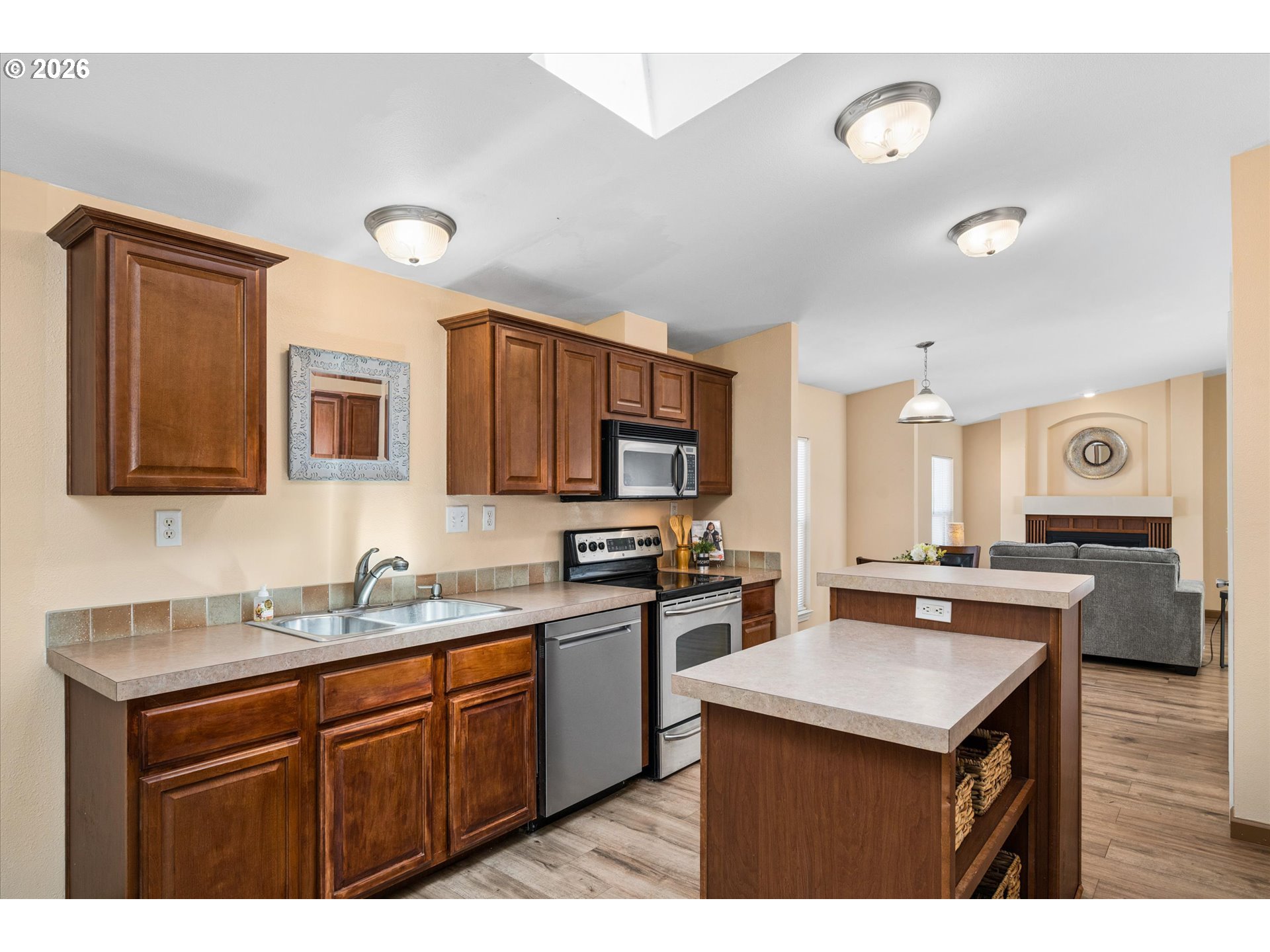 Property photo 11 of 37