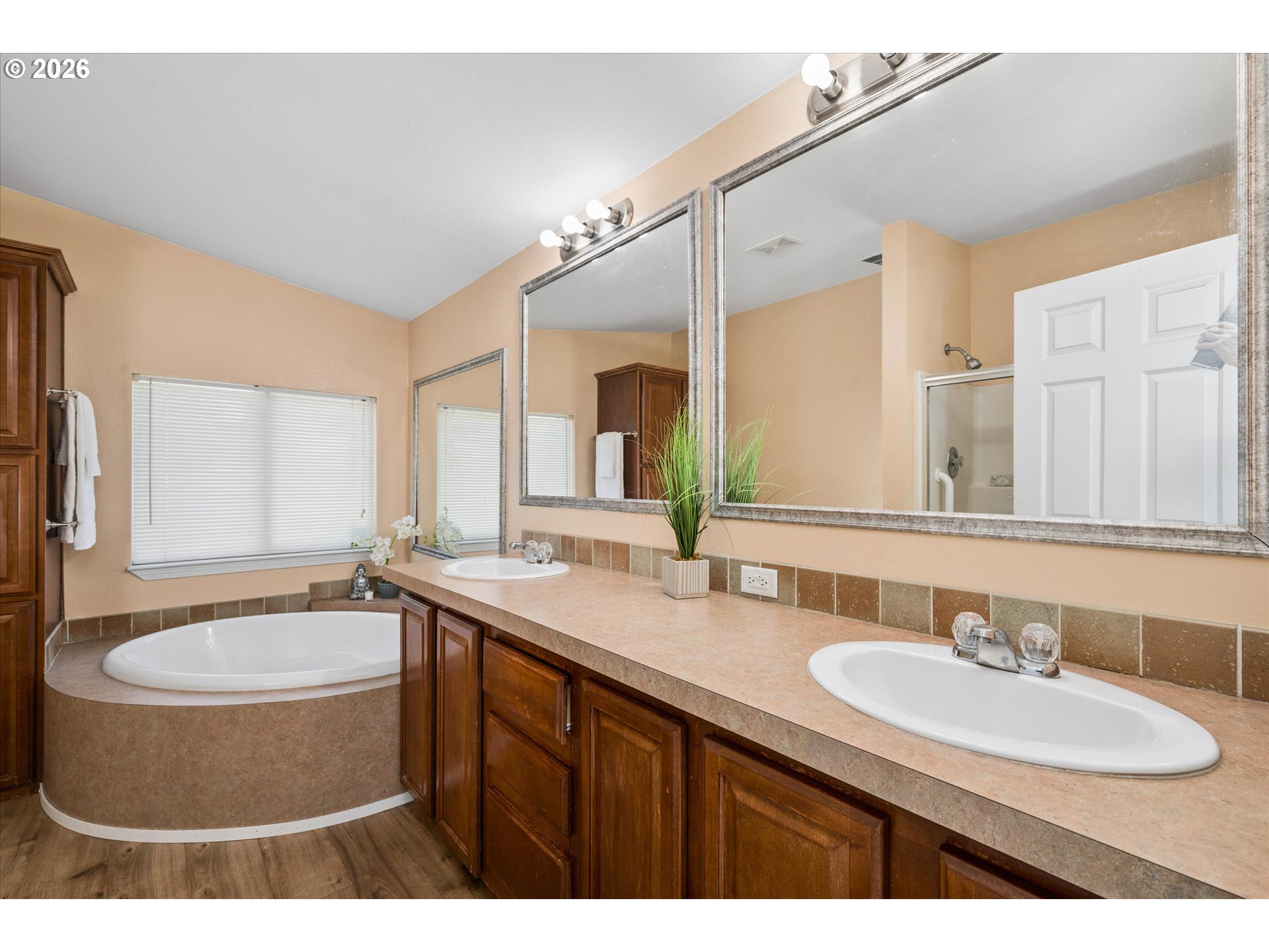 Property photo 21 of 37