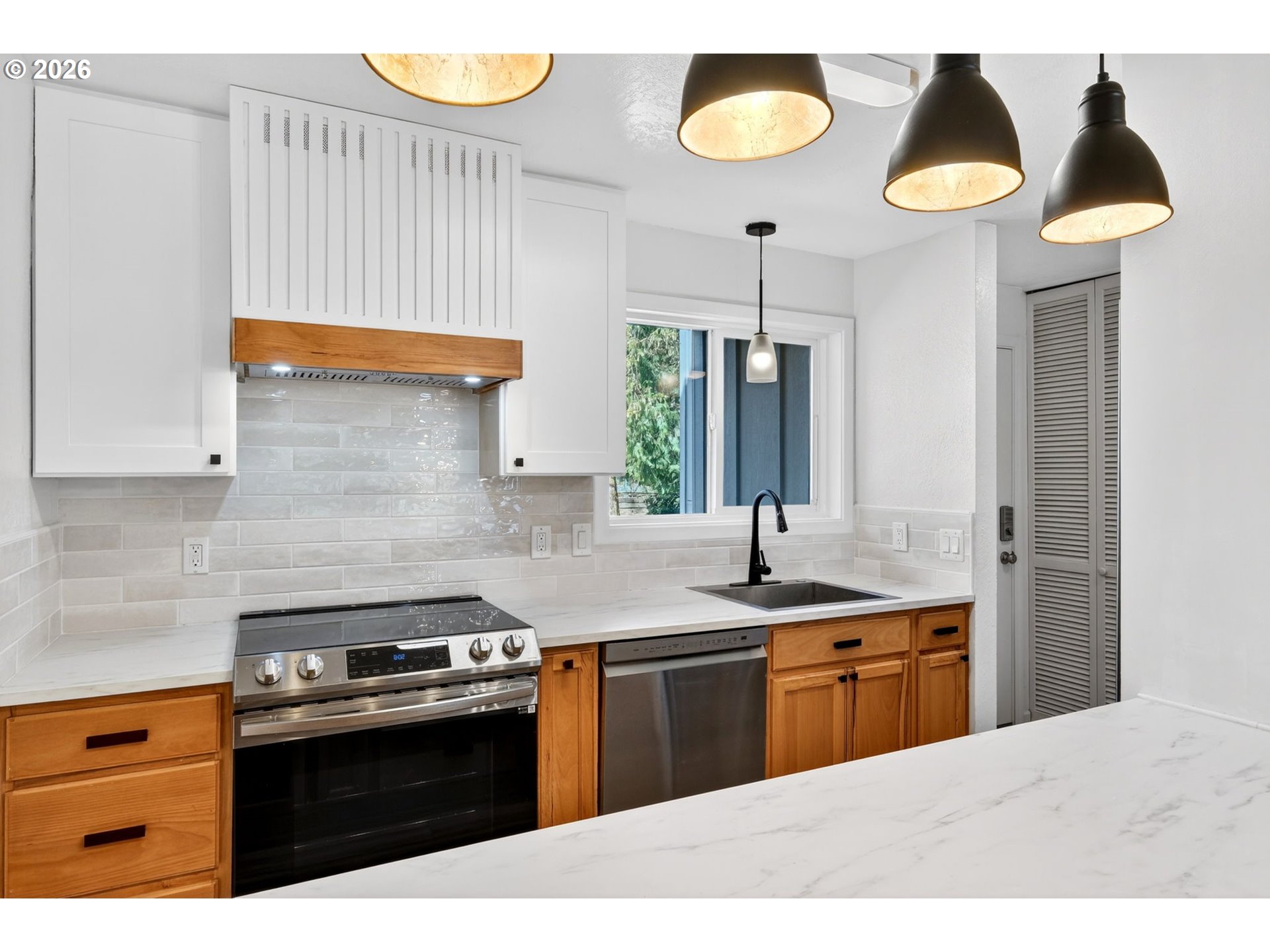 4 TOUCHSTONE UNIT 151, Lake Oswego, OR, 97035