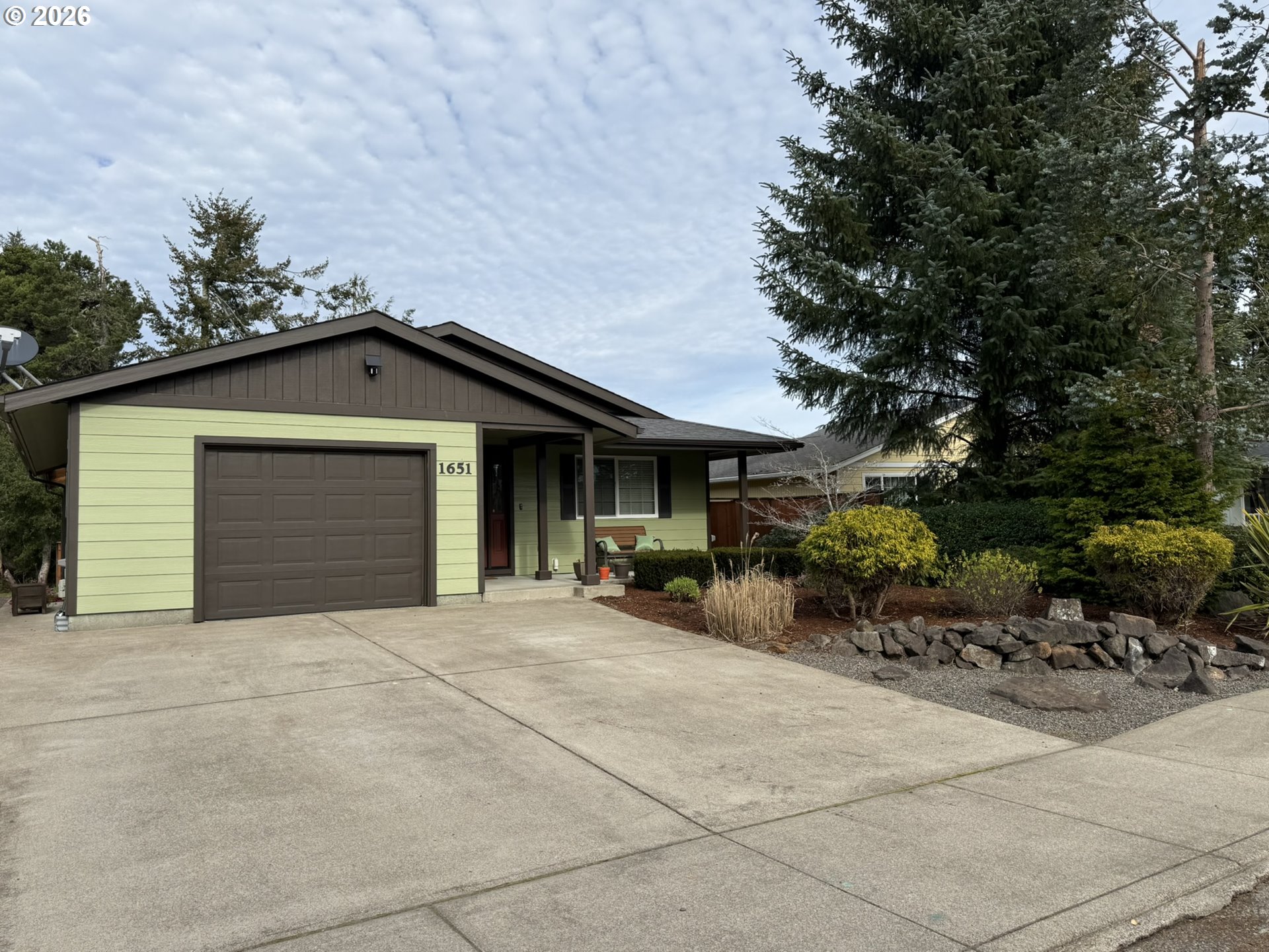 1651 29TH ST, Florence, OR, 97439